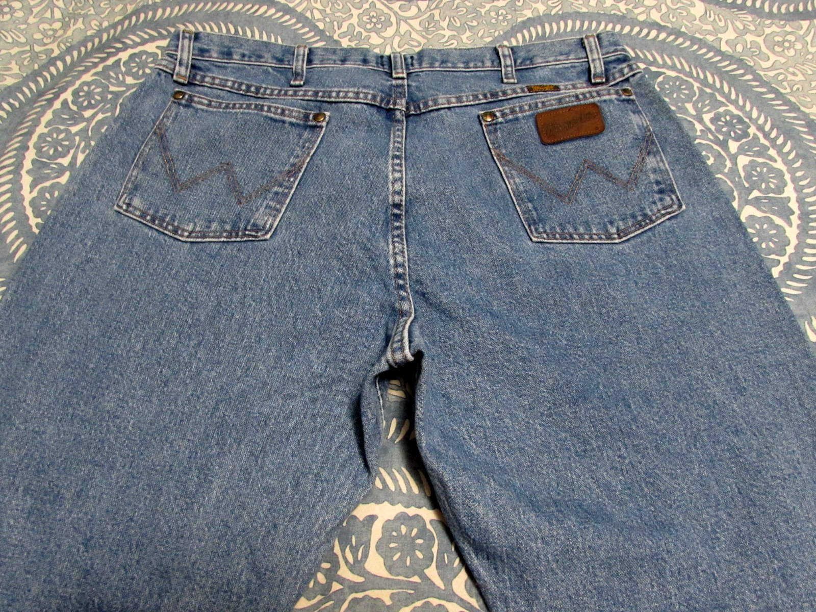 VTG Wrangler 47MWZ Jeans Men 37×31 Blue Denim Light Wash Cowboy Cut US Fabric