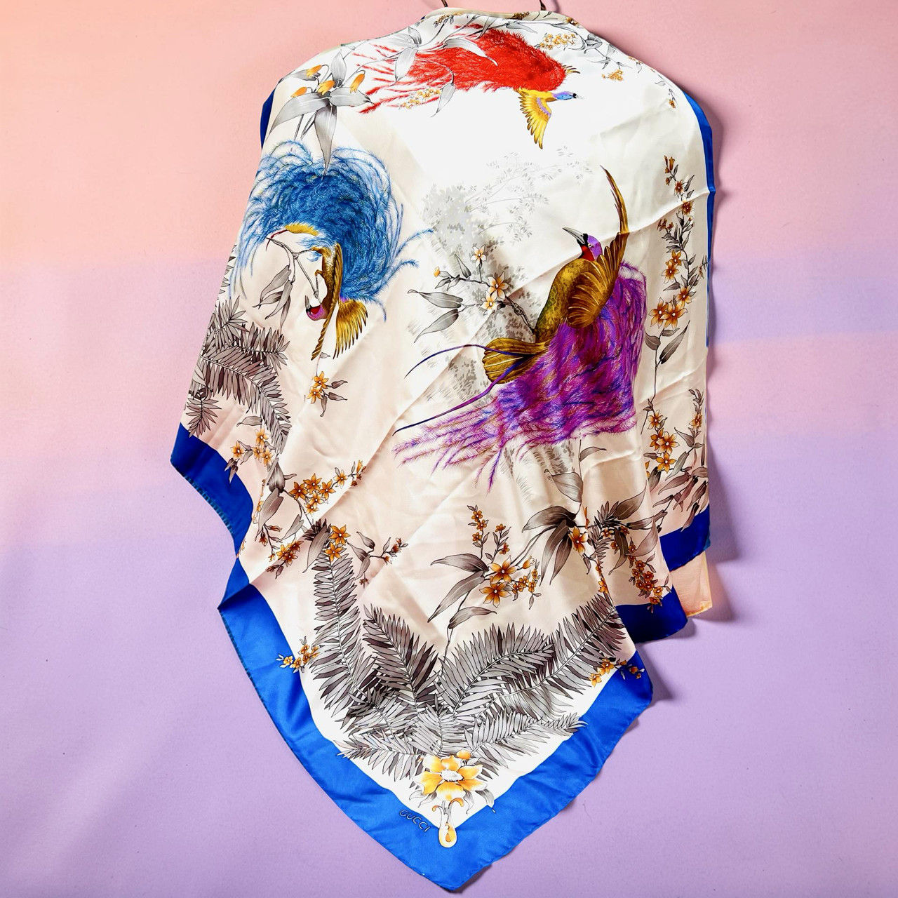 Beautiful Birds Paradise Gucci 100% Silk Satin Scarf 34″ Ivery Blue (45)
