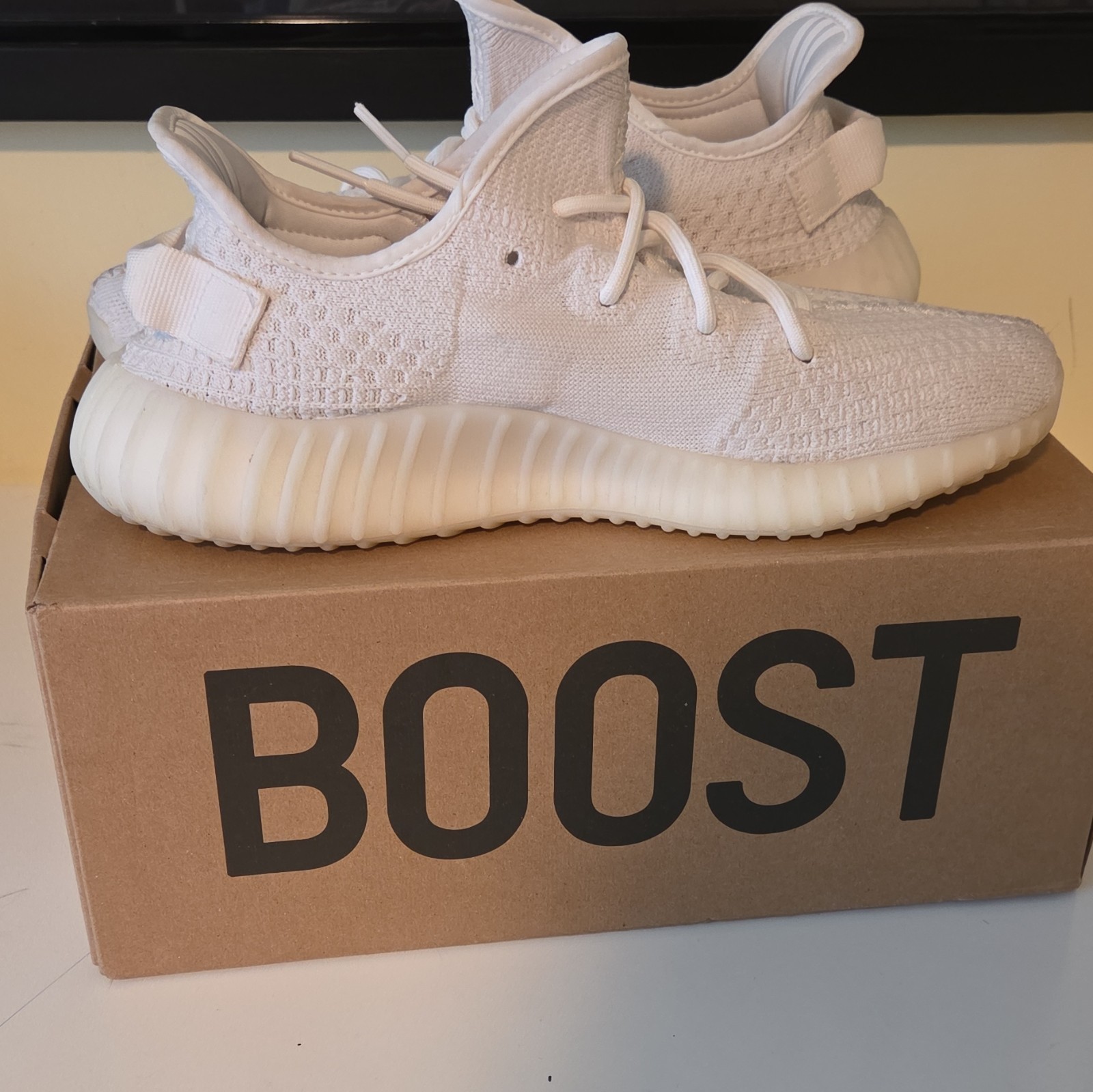 adidas Yeezy Boost 350 V2 “Bone” Bone/Bone/Bone Low Top Men’s HQ6316