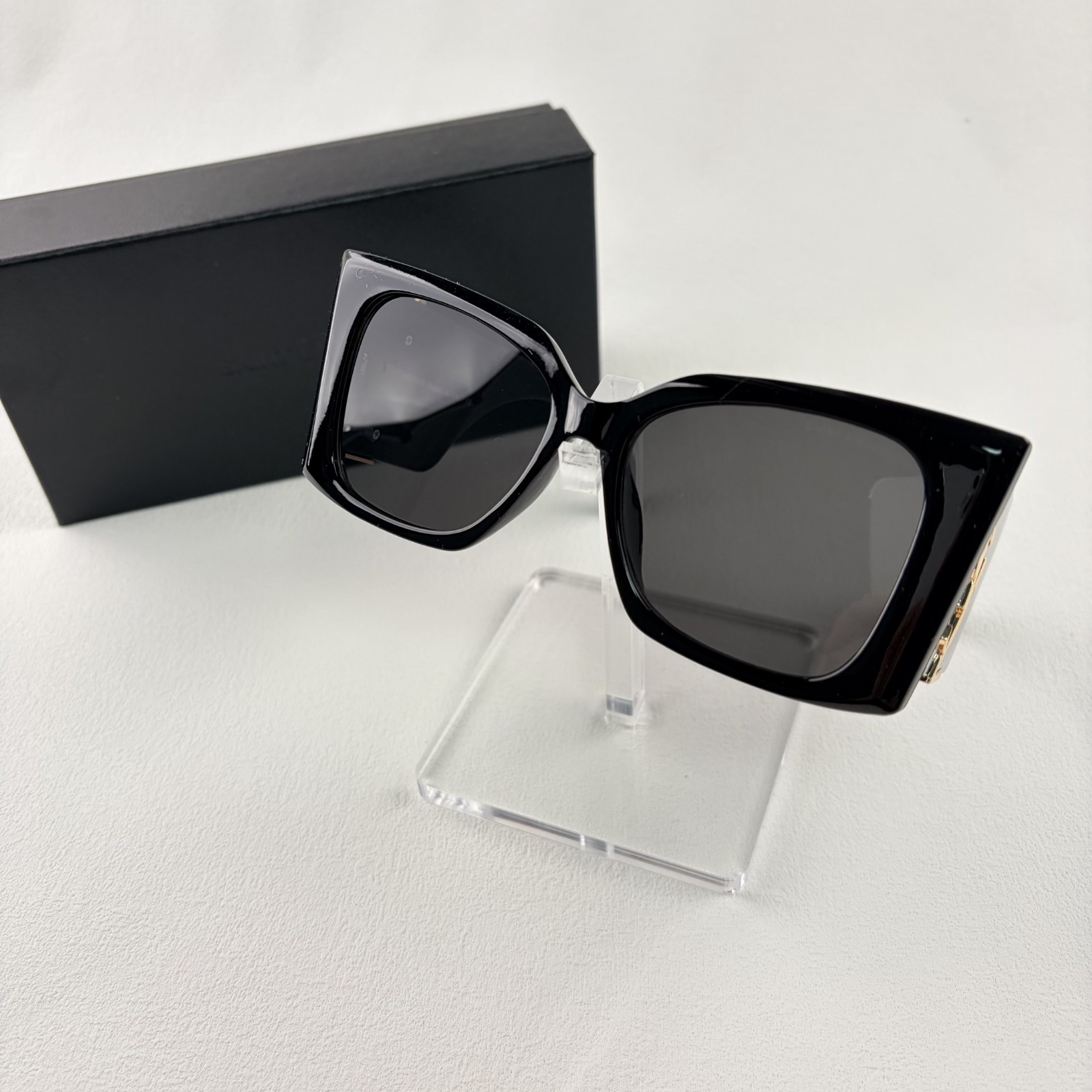 Saint Laurent Blaze Oversized Square Sunglasses SL M119 001 w/ Box & Case