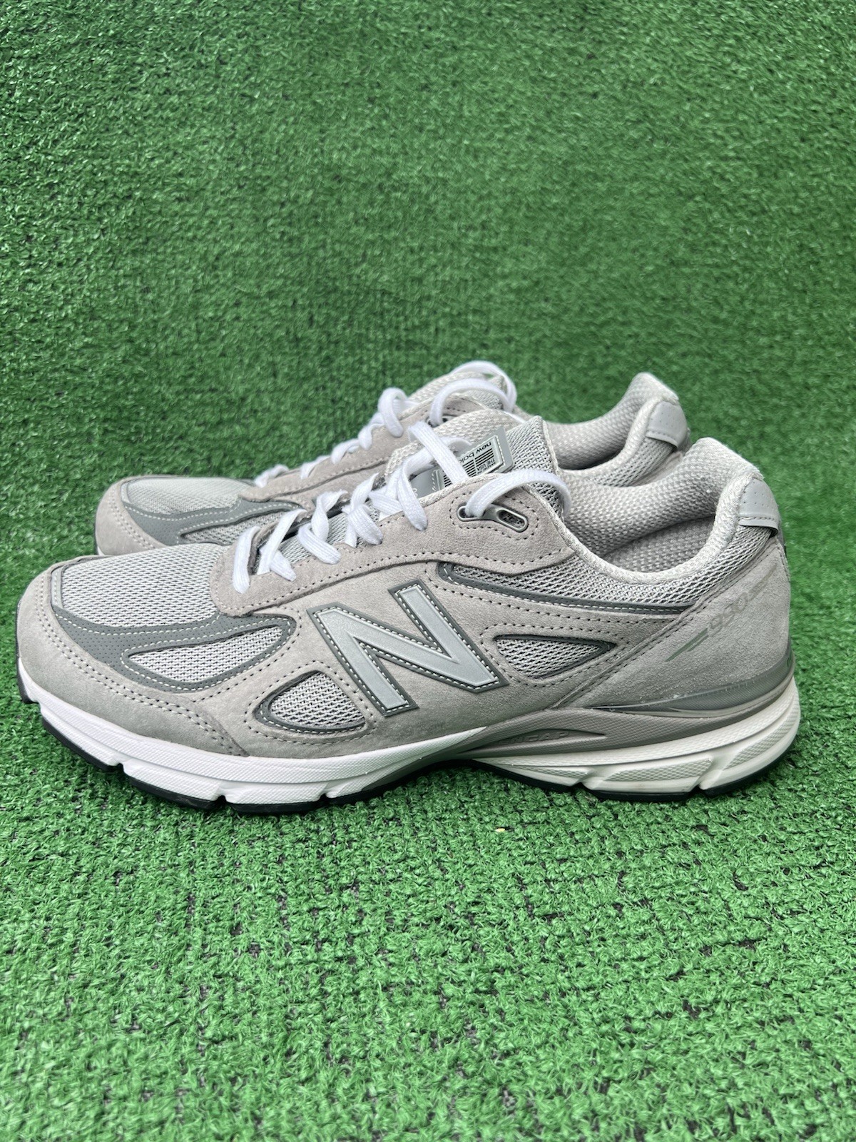 New balance 990 V4 U990GR4 Men’s running sneaker Shoes US Size 11D Used No Box