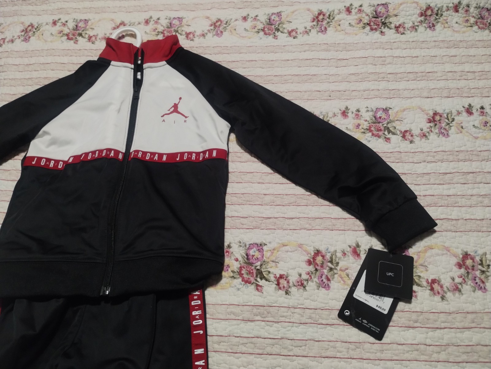 New Nike Air Jordan Boys Size 4T Toddler Boy’s Outfit Athletic Set