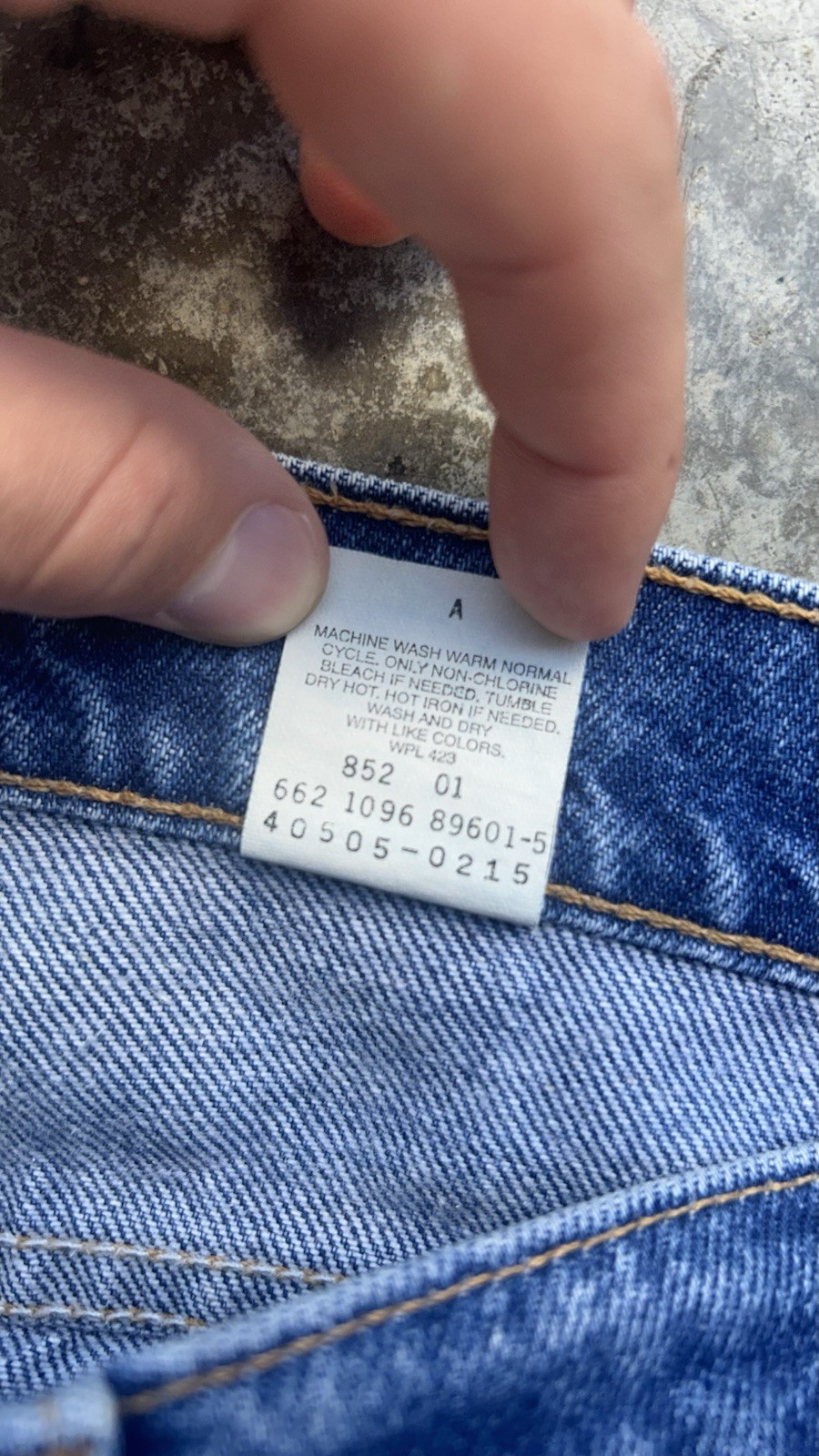 Vintage 90’s Levis 505 dark wash straight leg jeans size 36×30
