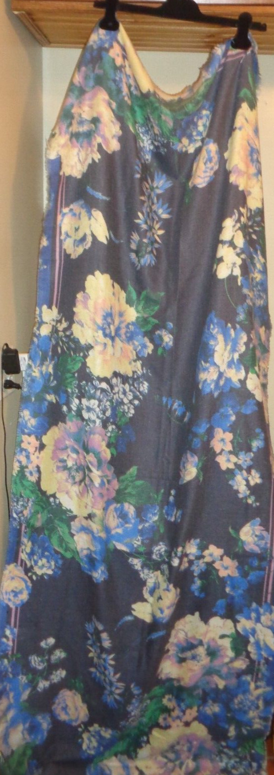 VINCE CAMUTO NAVY PAINTERLY BLOOM LONG / WIDE SUPERSOFT WRAP NWT 30X76 IN