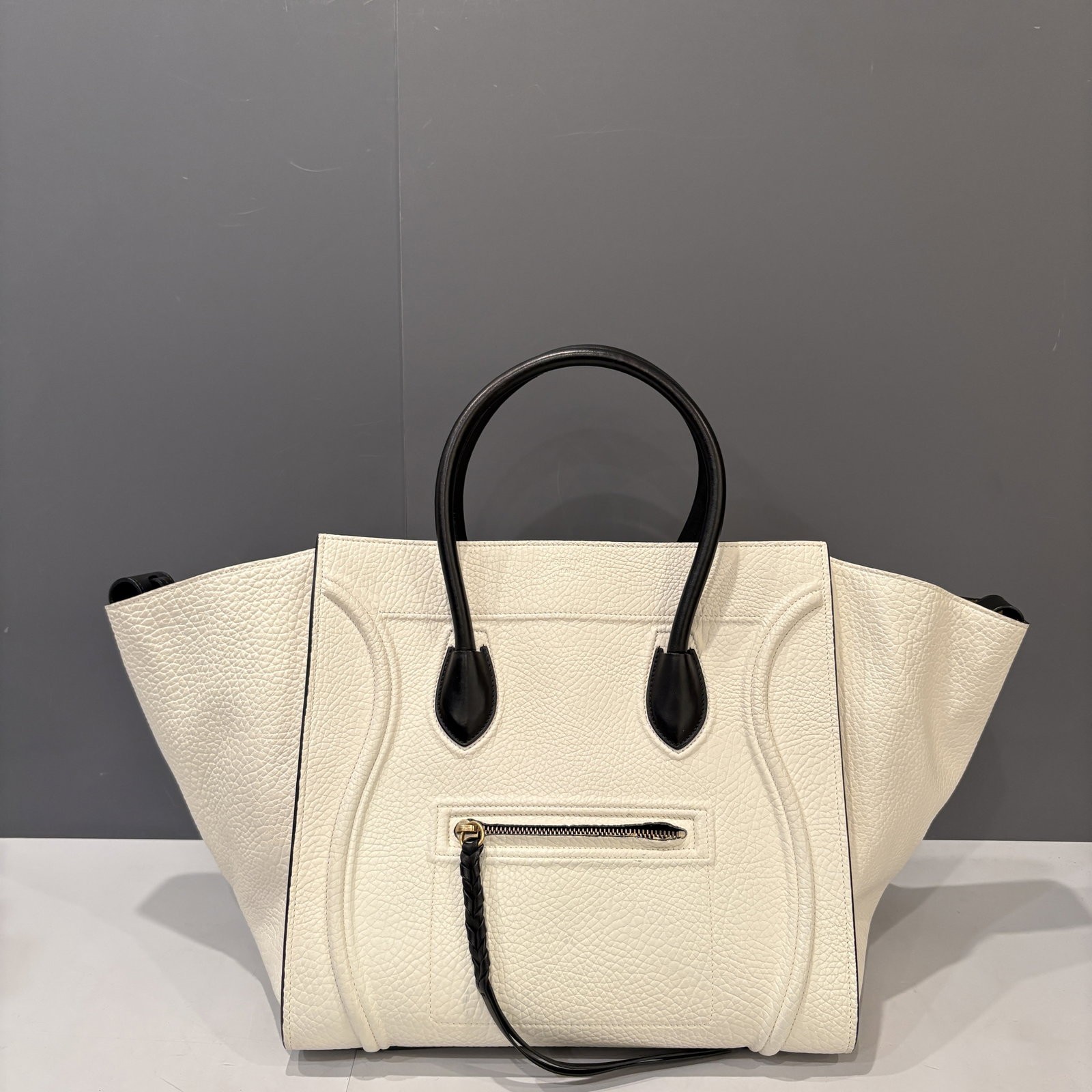Celine Medium Luggage Phantom White Black Grained Calfskin (kr050526a6)