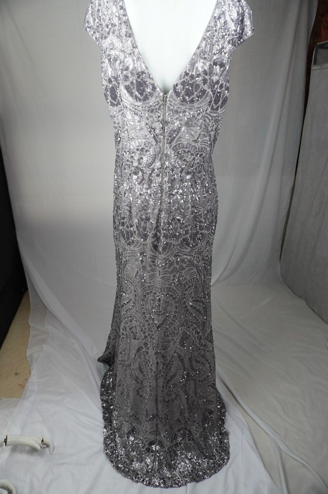 Vera Wang Sequin Cap Sleeve Elegant Evening Gown Mother Of Bride Pewter Size 14