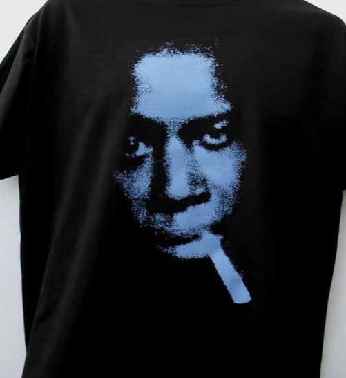 Robert Johnson Smoking T-shirt , Gift For Him, Robert Johnson Shirt For Fans