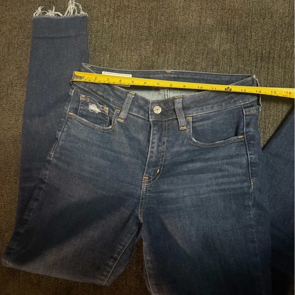 GAP Mid Rise Skinny Jeans Dark Wash Distressed Raw Hem Size 27 4R