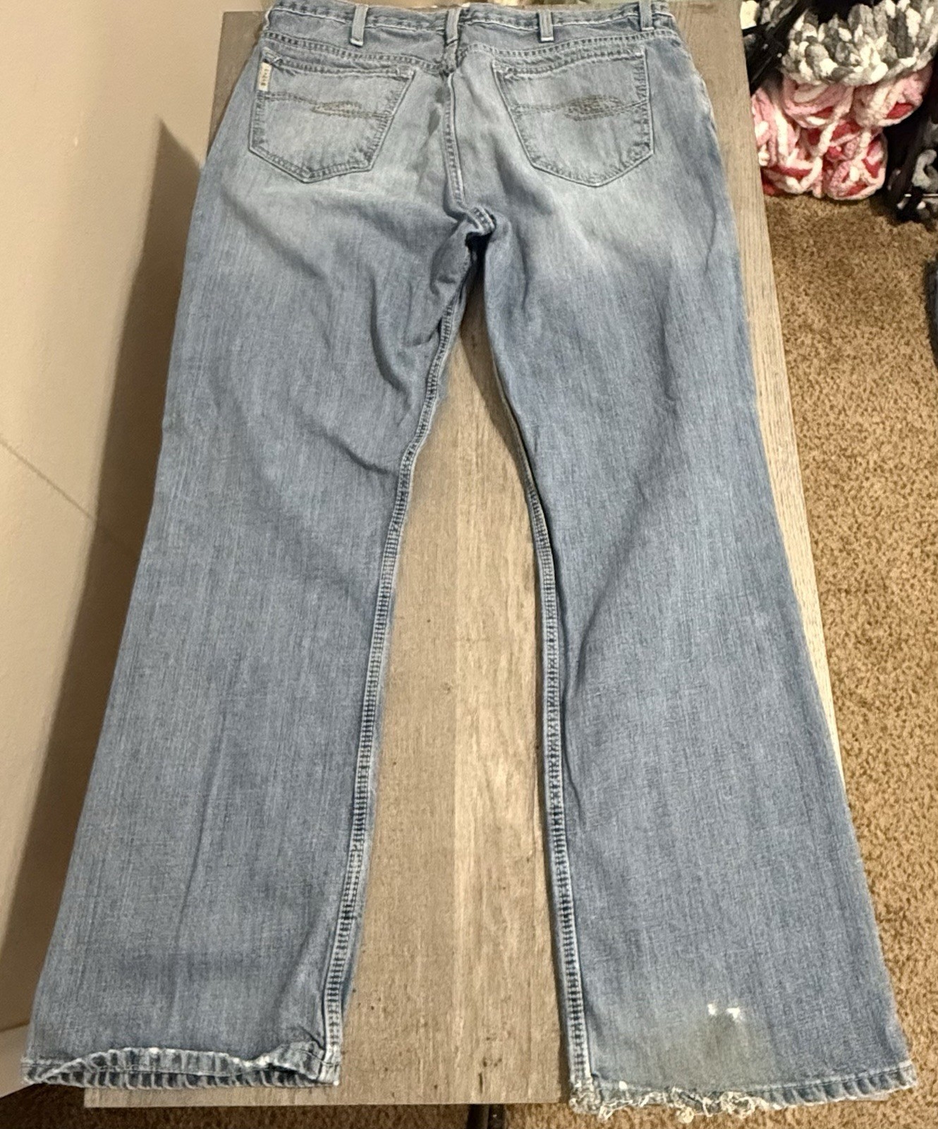 Cinch Men’s Regular Fit Straight Leg Mid Rise Light Wash Cotton Denim 5-Pocket