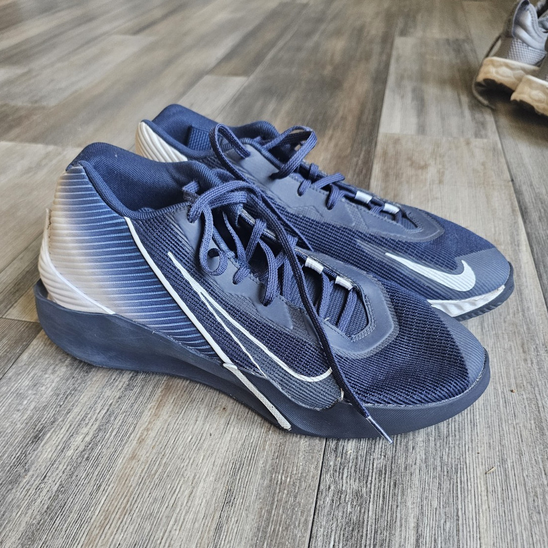 Nike G.T. Jump Academy basketball shoes – NAVY