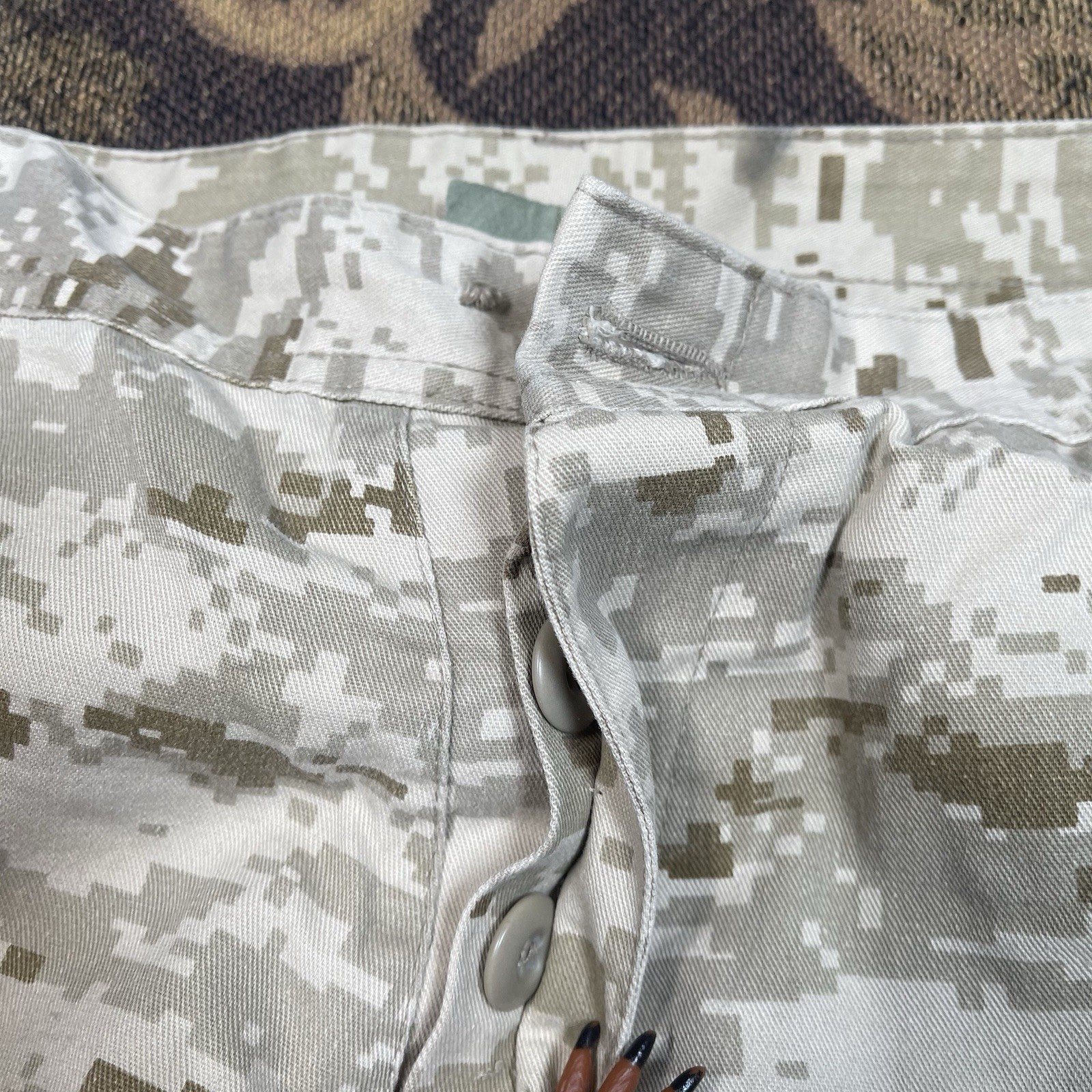 Digi Camo DCU Cargo Pants Large Short Army Combat Mens USGI Missing Top Button
