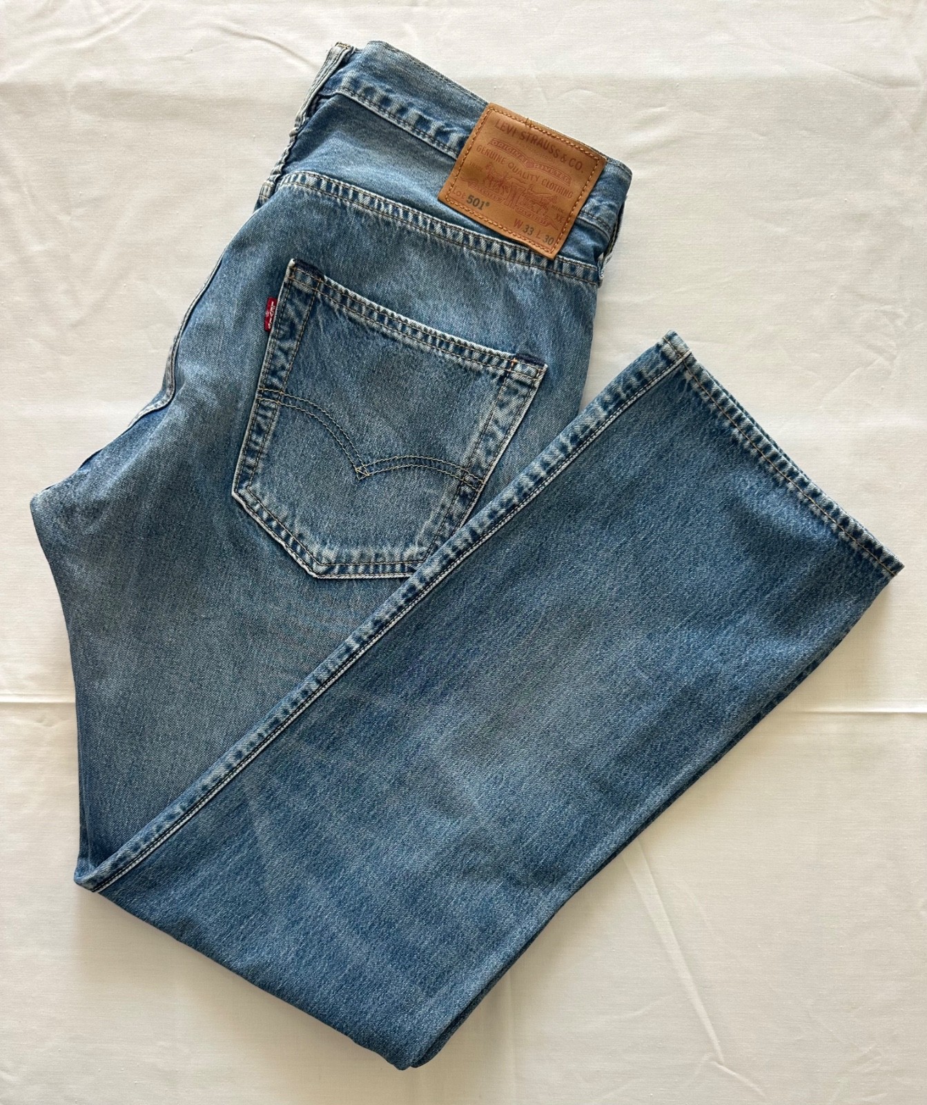 Levi’s 501 Men’s Original Fit Button Fly Blue Denim Jeans Size W33 L30 Made in I