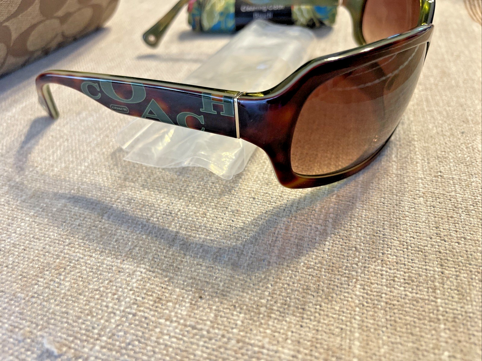 Coach Women’s Rita2 S836 Tortoise Amber Green 115mm Frame Lens SunglassesUNUSED