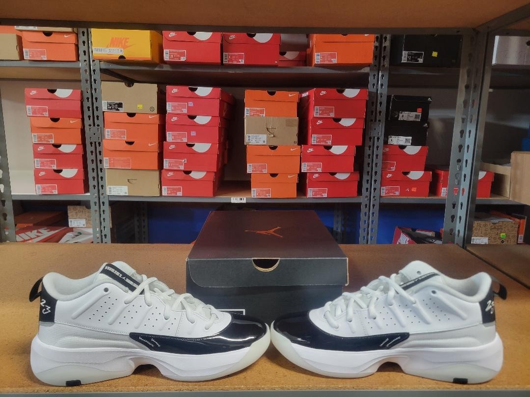 Nike Jordan Max Aura 7 Men Shoes White Black White HQ2091 100 Multiple Sizes