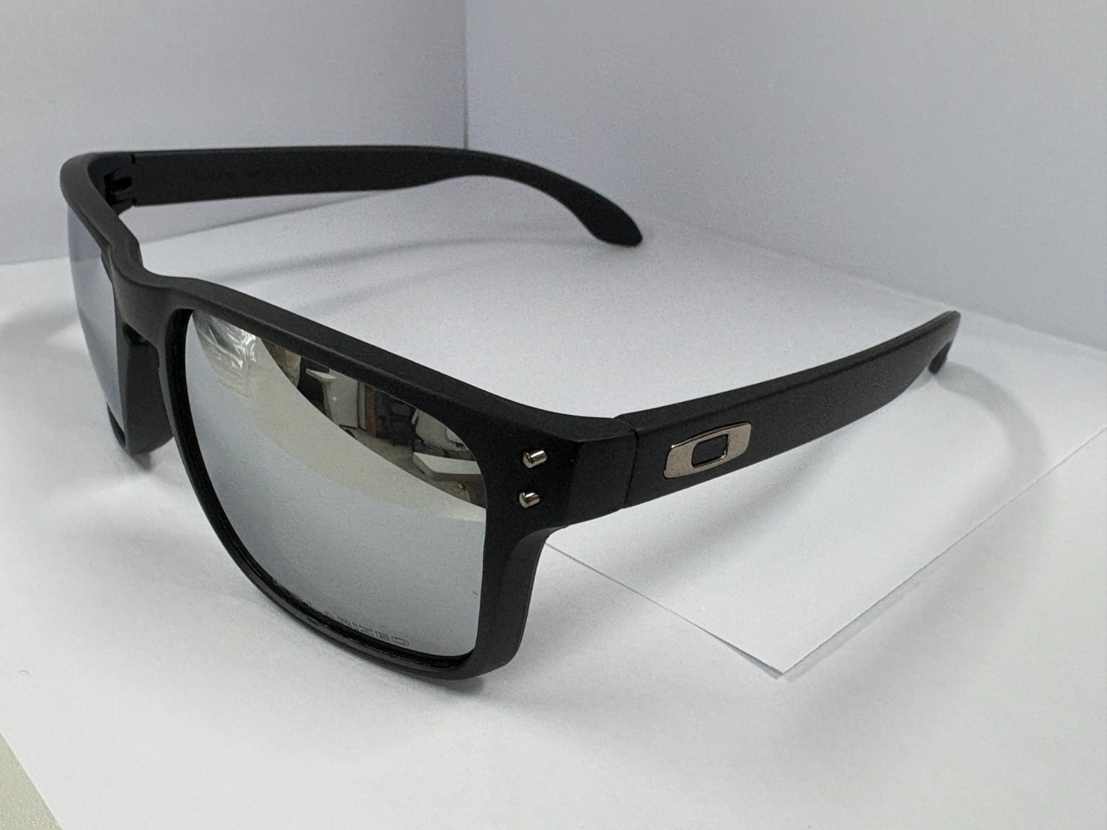 New Oakley Holbrook Polarized Sunglasses OO9102 / Without Box