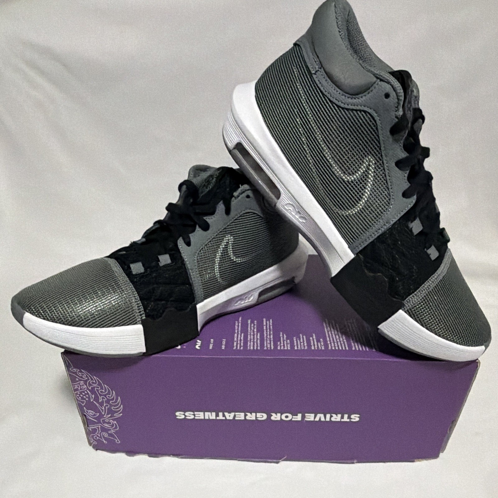 Nike LeBron Witness VIII Cool Grey/Black/White Low Top Basketball 12 Men