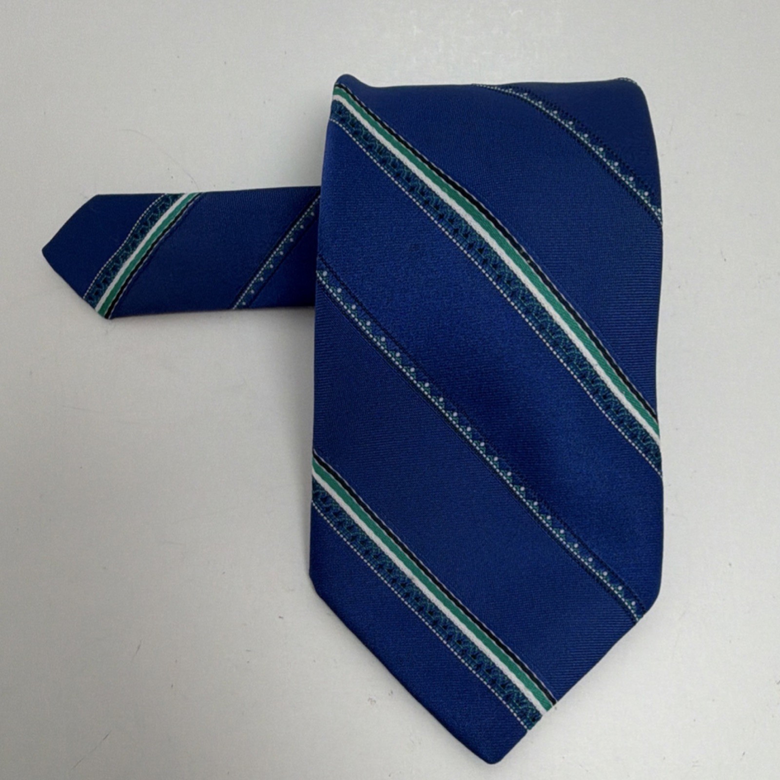 Envoy Men’s Blue Green White Striped Polyester Tie Classic Size 57-60″ x 3”046