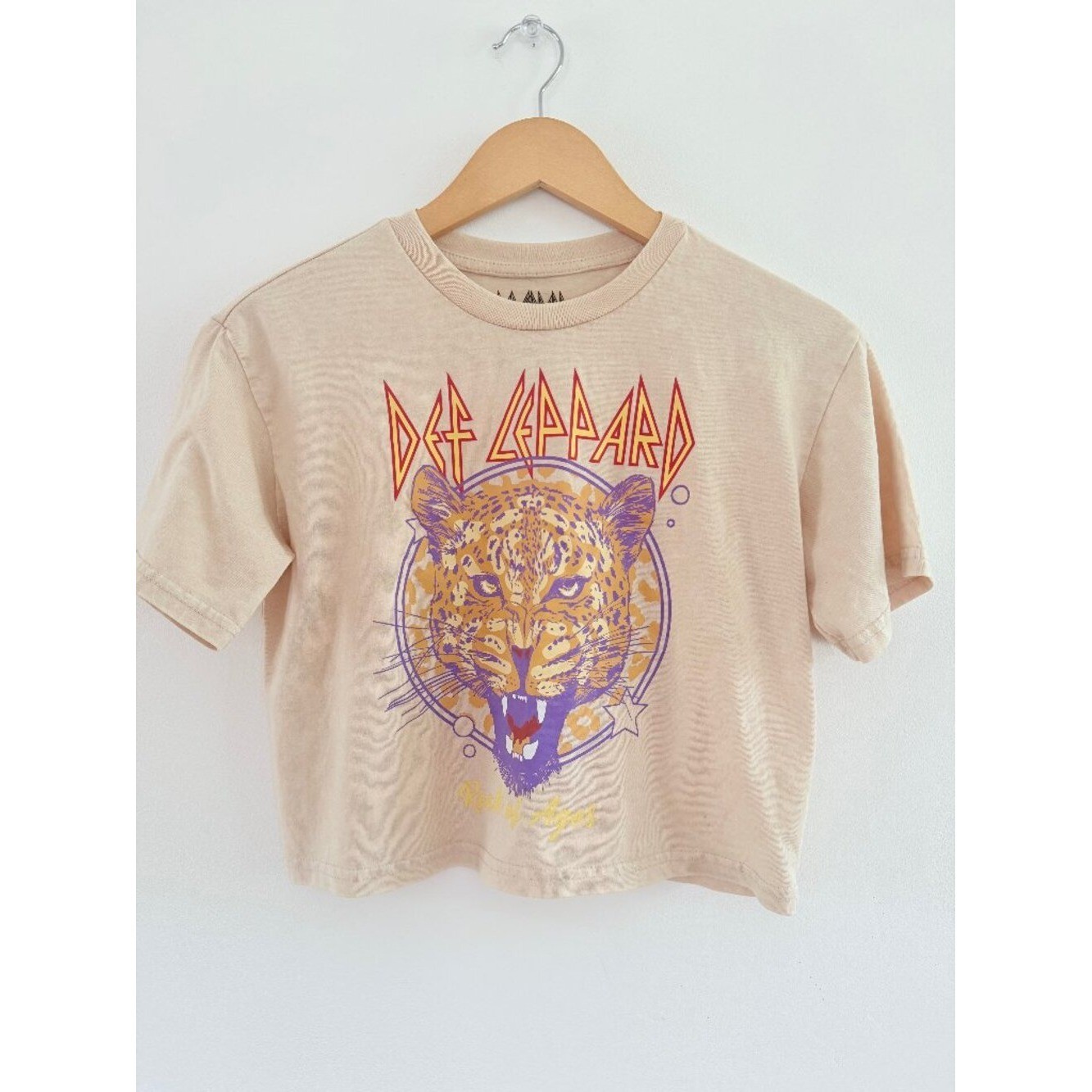 Def Leopard Hipster Retro Boxy Cropped Rock of Ages T Shirt Animal Print Size S