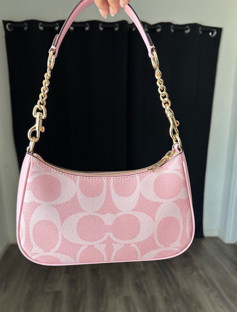 Coach Teri Shoulder Bag Signature in Pink NWOT