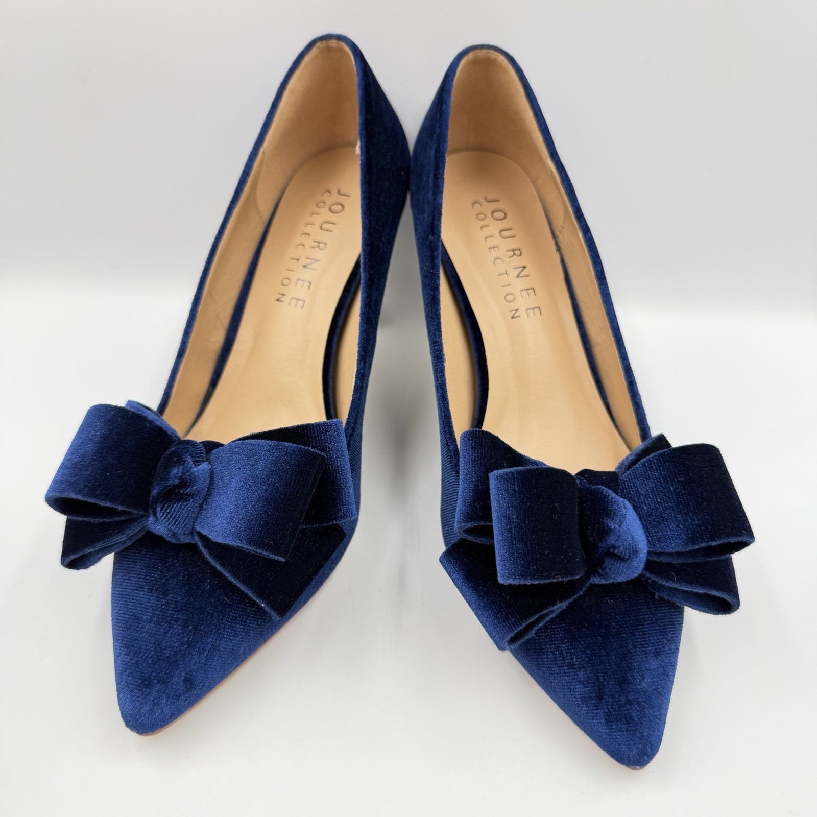 Journee Collection Crystol Pump Deep Blue Velvet Womens WD7 Large Bow Accent