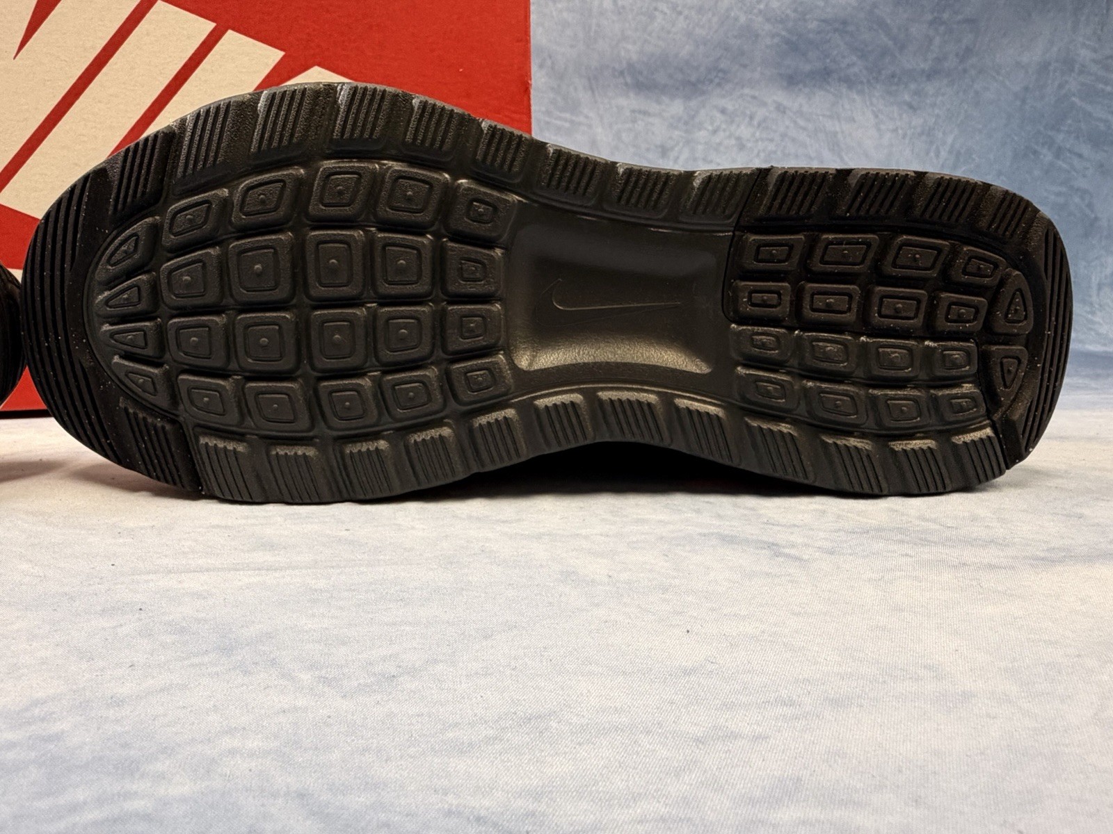 Nike Air Max Nuaxis Sneakers Shoes Black/Red/ FD4329-010 Size 8.5 Men 10 Women