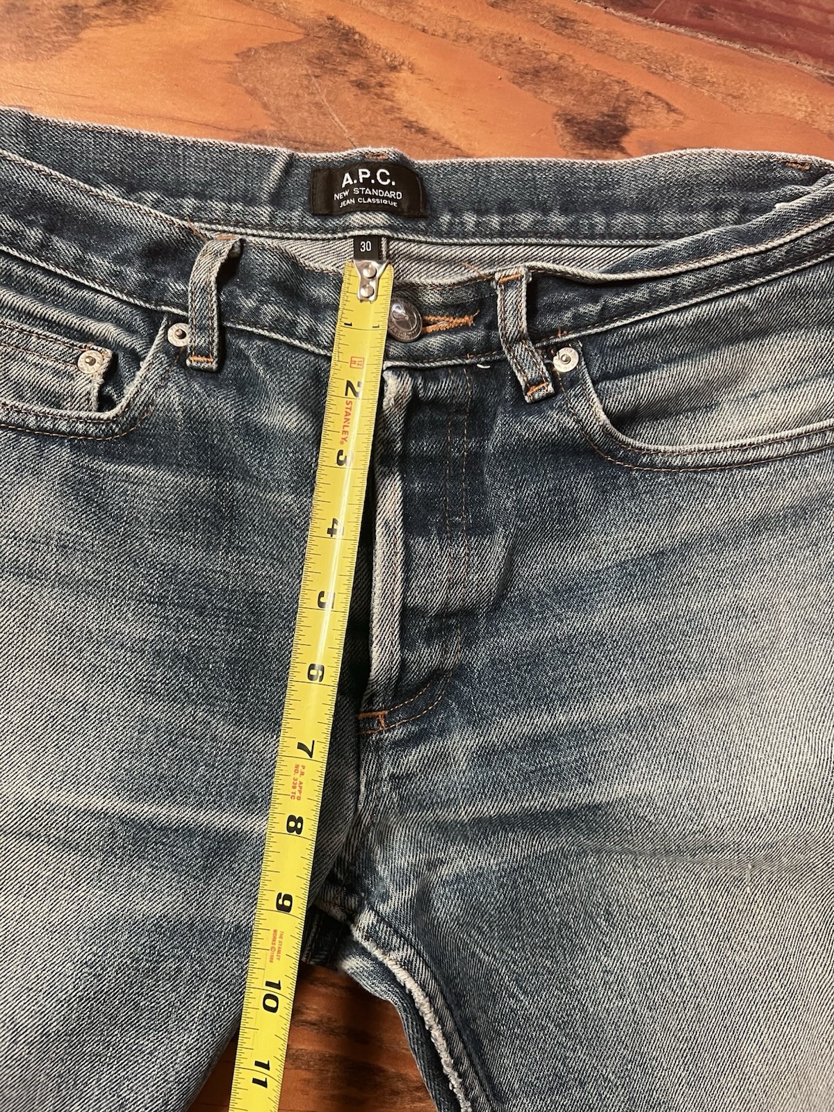 A.P.C. Men’s Straight Fit Medium Wash Blue Denim Jeans Distressed Size 30