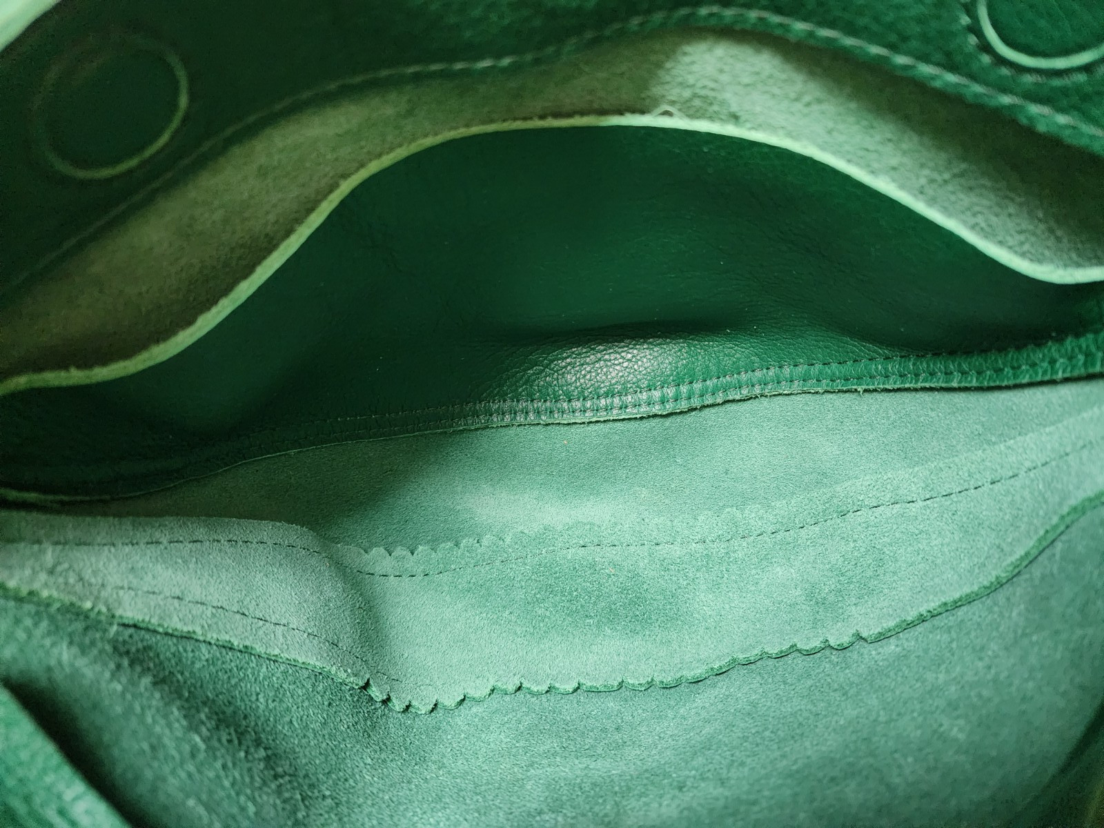 Portland Leather Goods 11.5″ Medium Koala Sling Bag in Green Pebbled Leather
