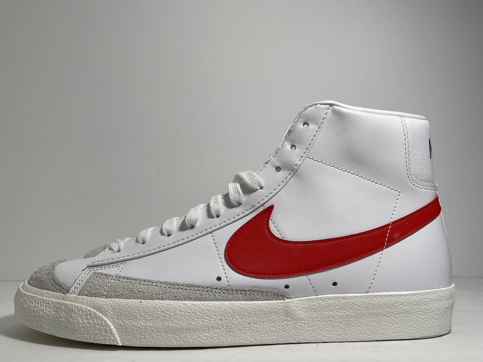 Nike Blazer Mid ’77 Vintage White/Habanero Red 2022 Men’s Size 11 US Sneakers