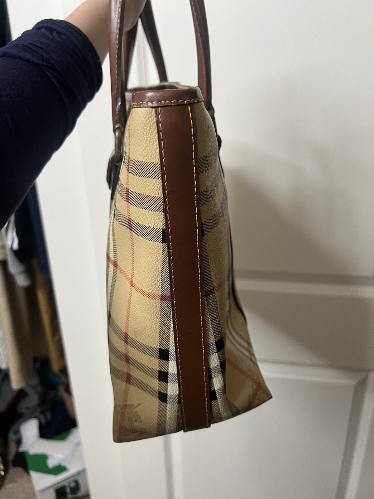 Burberry Beige Nova Check Tote Bag Brown Leather Double Handles Bottom Studs