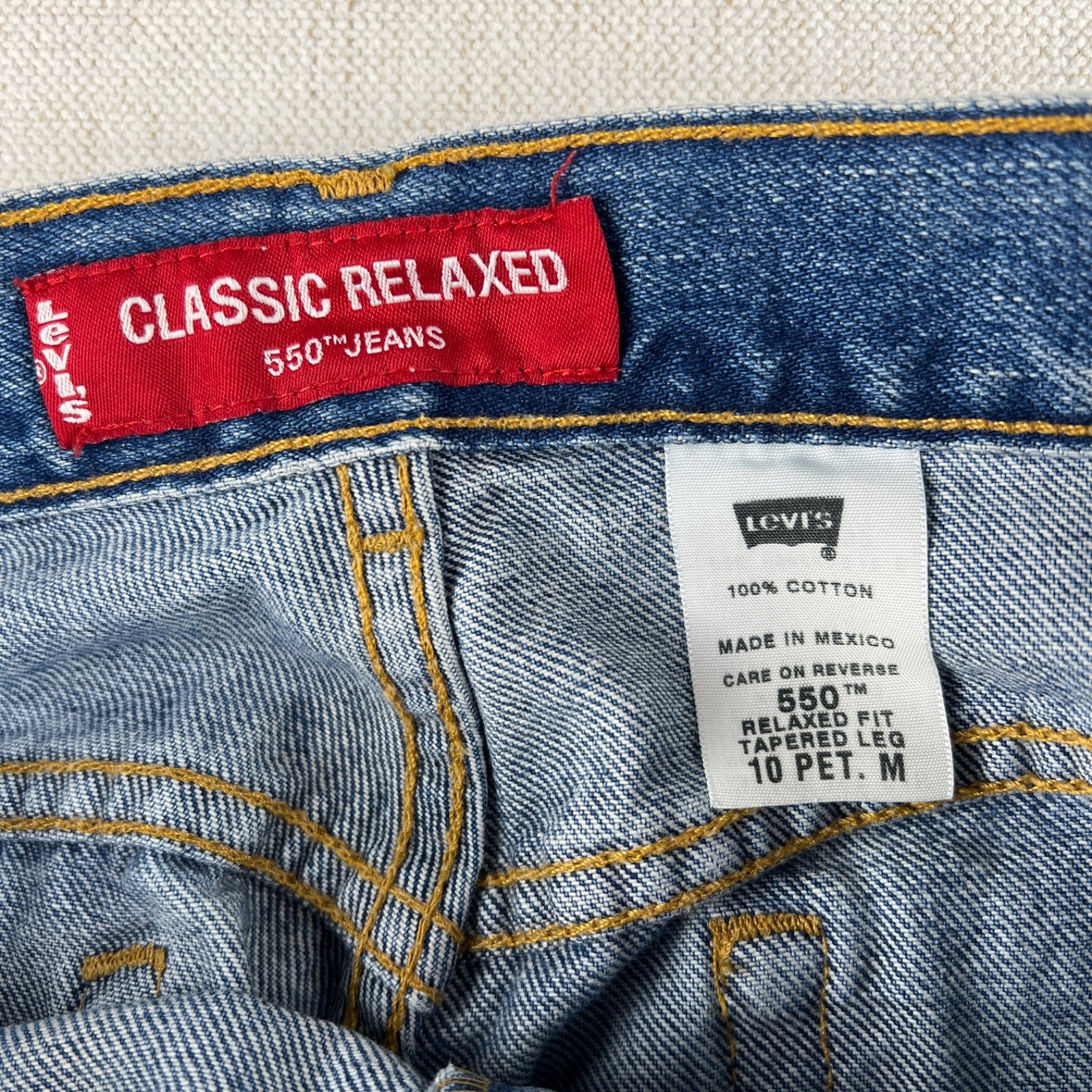 Vtg 90s Levis 550 10in Rise Mom Jeans size 10 Petite Classic Relaxed fit