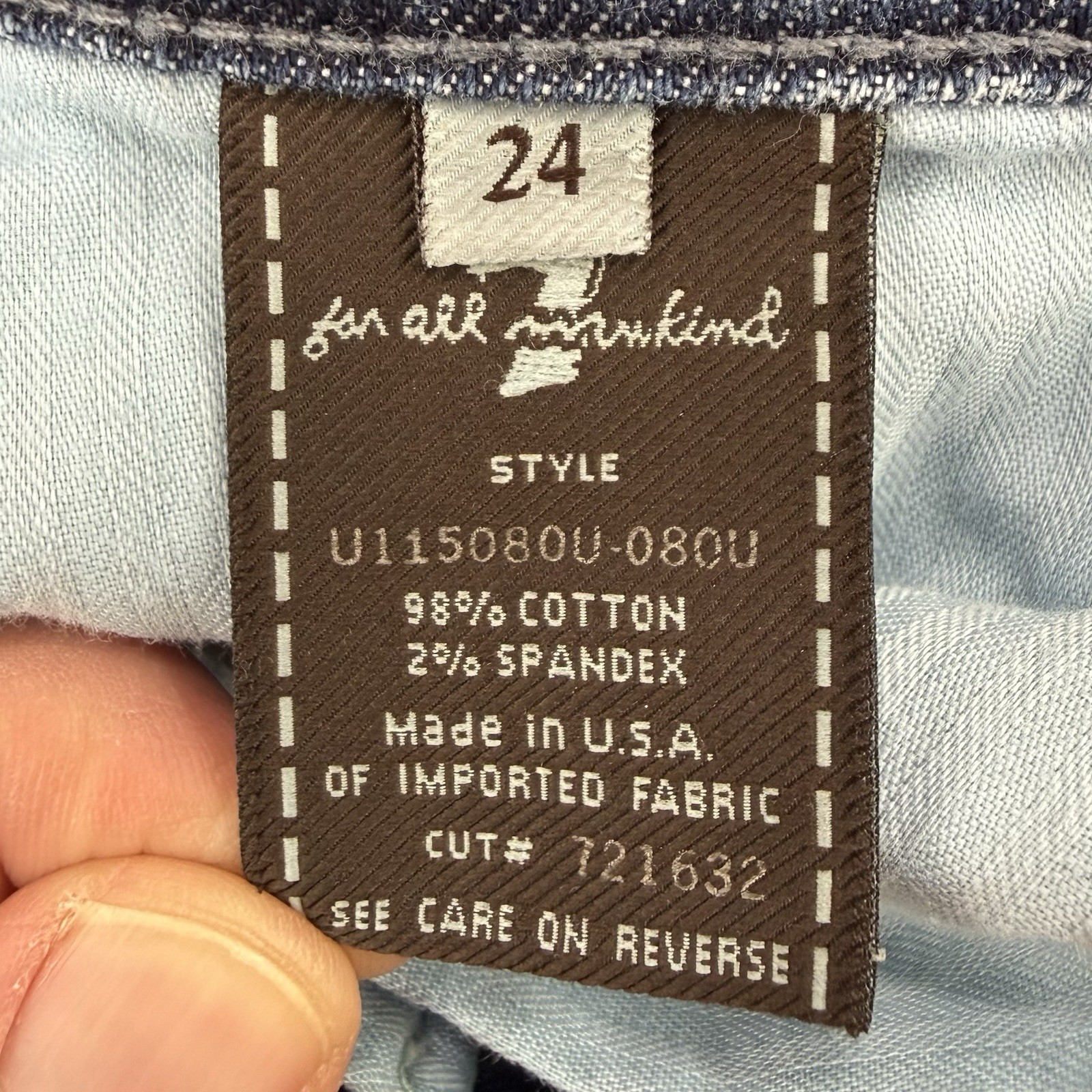 7 For All Mankind Dojo Jeans Women’s Size Tag-24 / Fits-26 Flare Leg Distressed