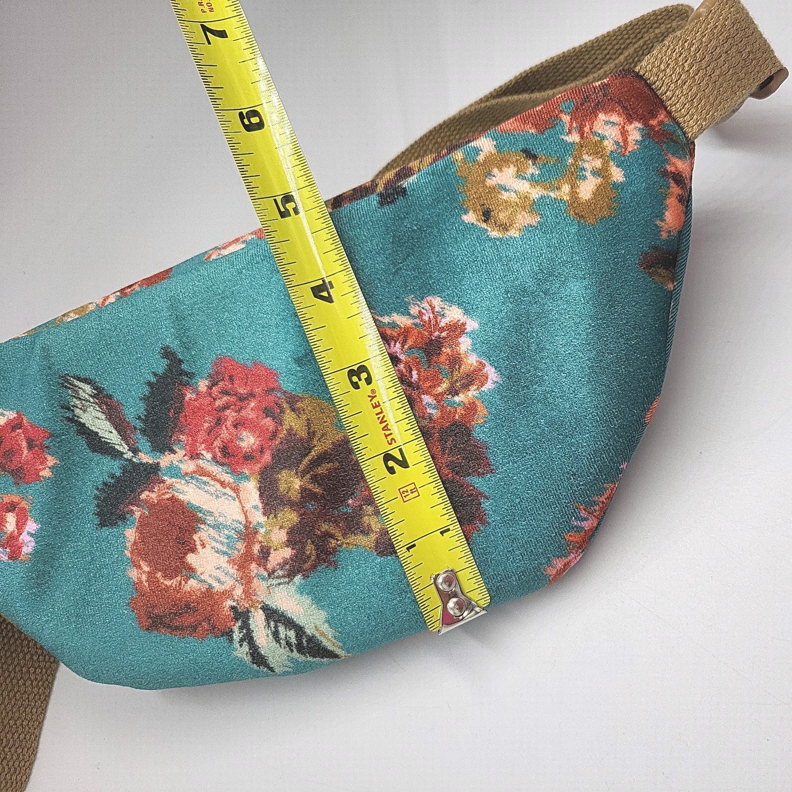 Joyfolie Savannah Turquoise Floral Belt Bag, Adjustable Strap, 10.25″w EXCELLENT