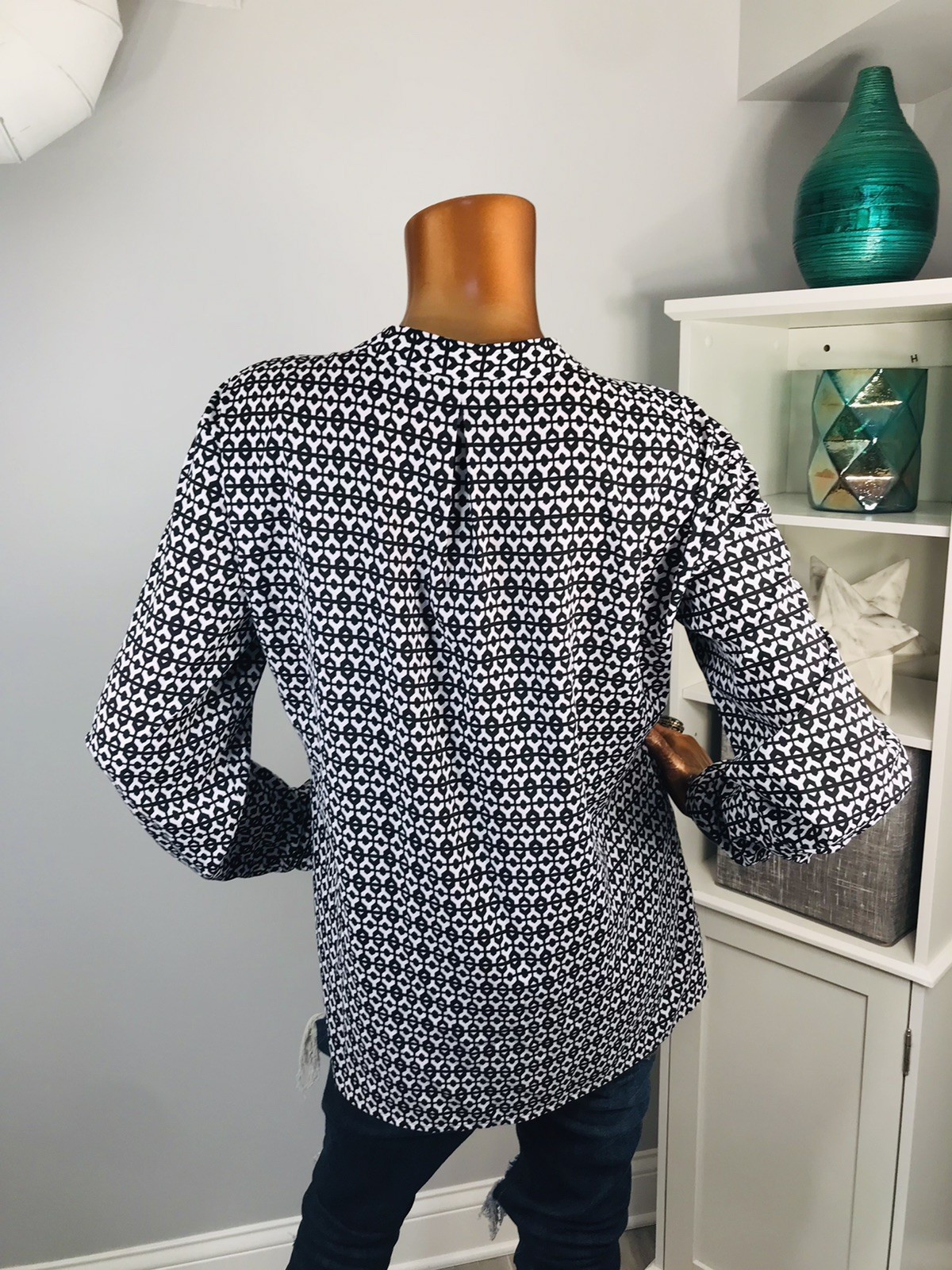 Calvin Klein L Top Stretch Geometric Black White Button Up Shirt Long Slvs Crew
