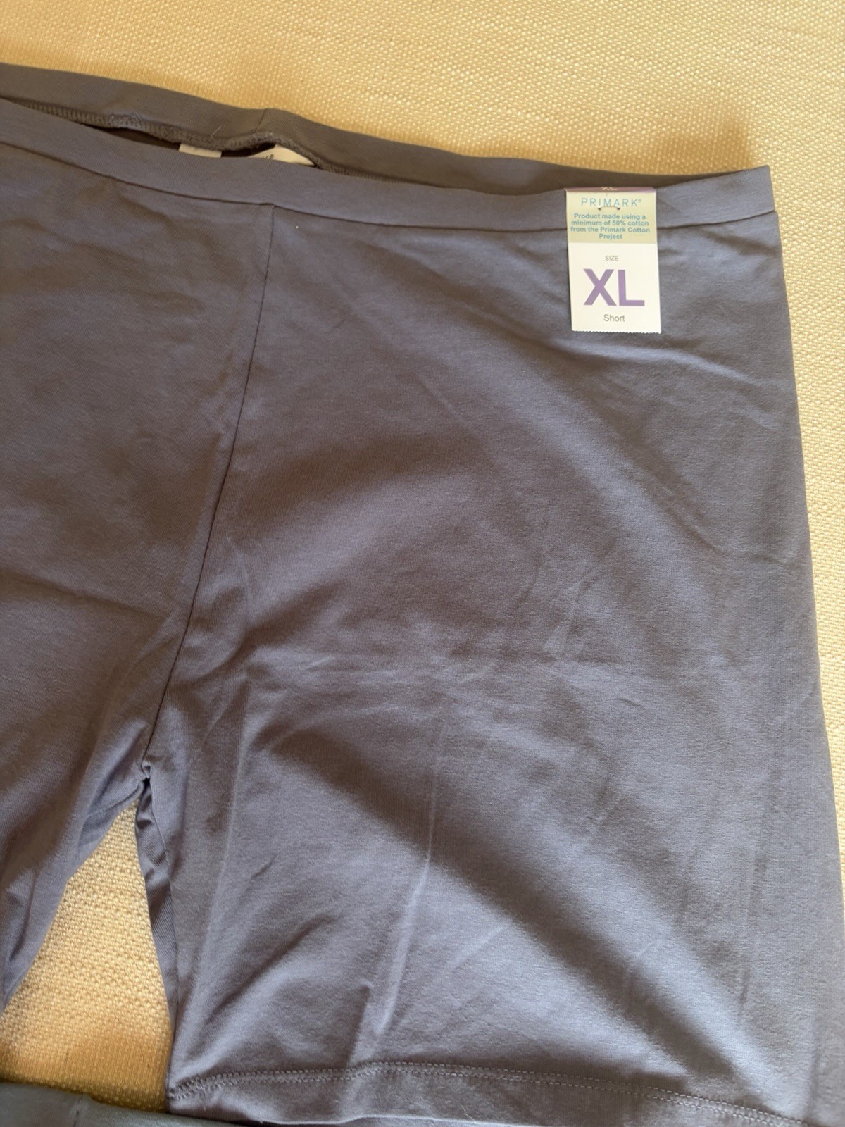 2 X Pairs Of Leggings Shorts Size XL (913)