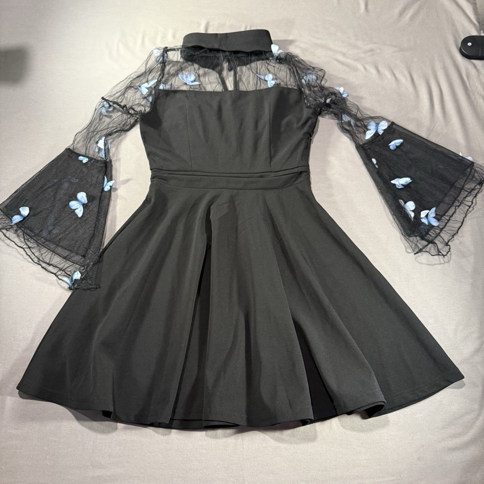Vintage 50’s Rockabilly Swing Dress Embroidered Floral Mesh Bell Sleeve S