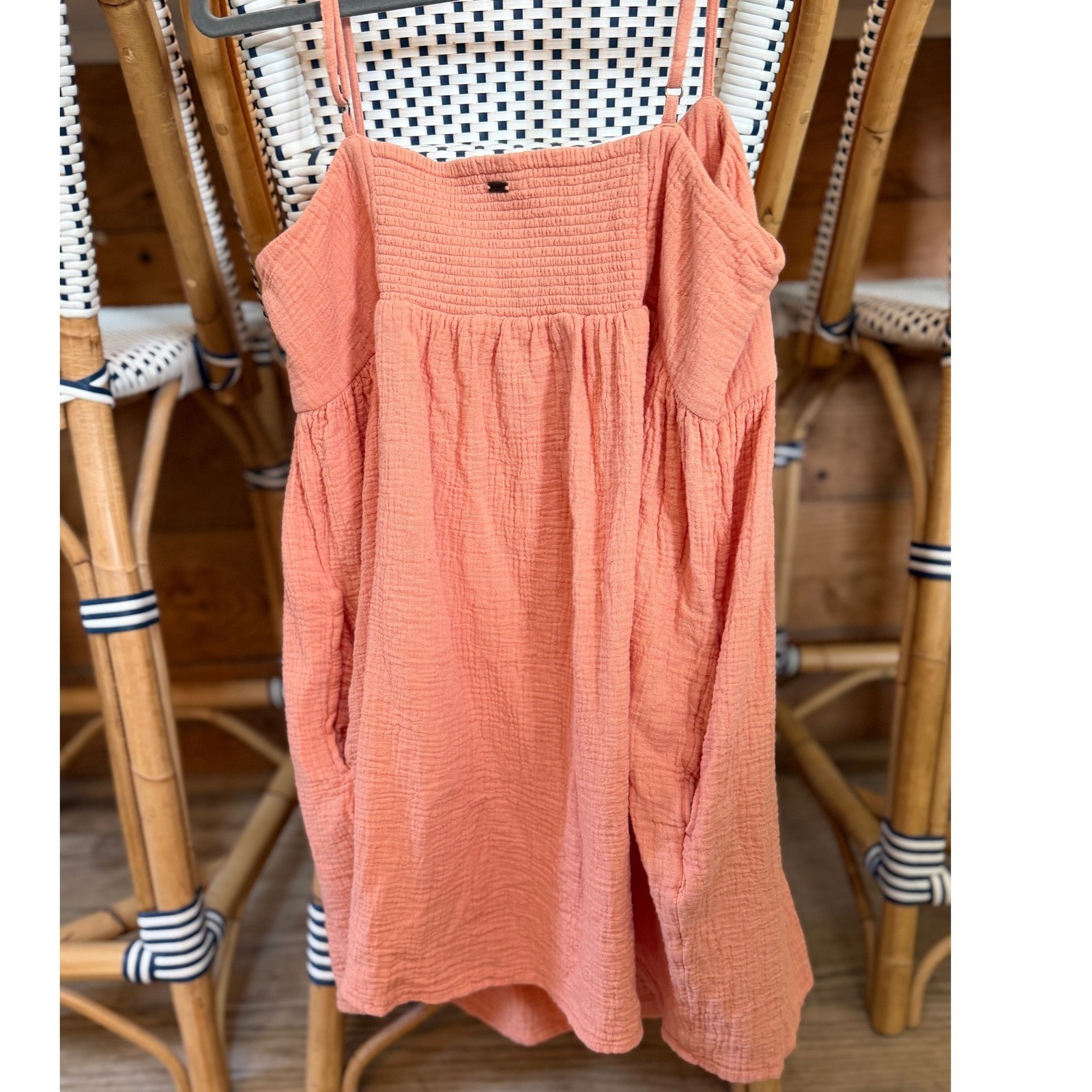 ONeill Peach Crinkle Gauze Babydoll Sundress Womens Large Smocked Mini Pockets