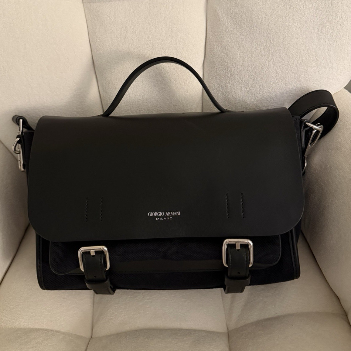 Giorgio Armani Black Men’s Messenger Bag Adjustable Shoulder Strap Buckle