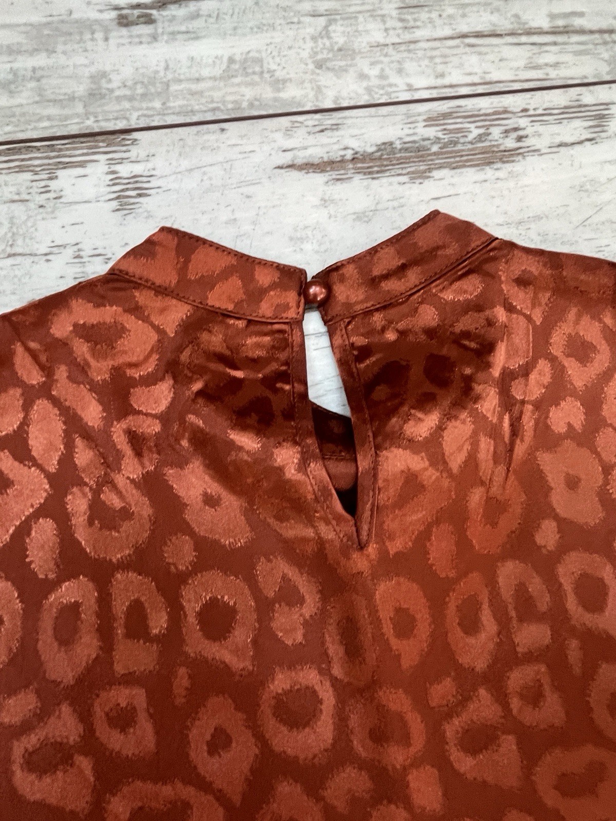 Lyaner NWOT Brown Satin Mock Neck Puff Sleeve Blouse XL Leopard Jacquard