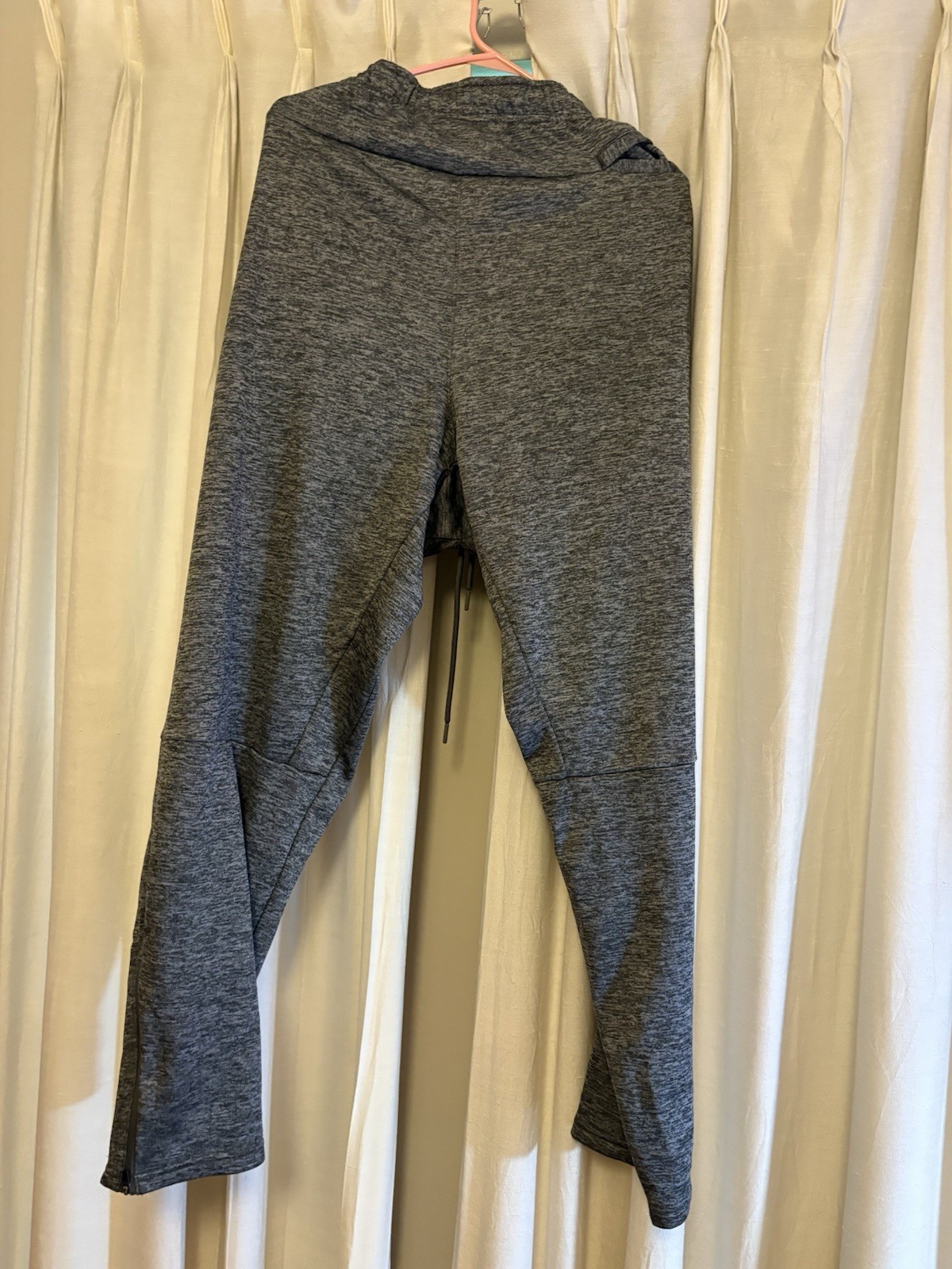 Heathered Gray Men’s Tech Fleece Sweatpants Size L Regular w/ Pockets