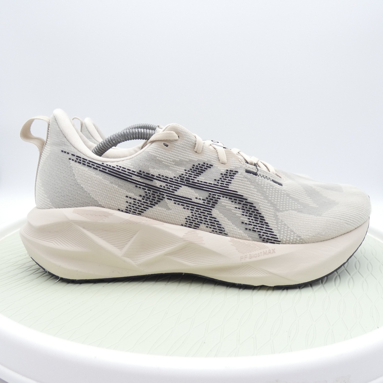 Asics Novablast 3 Mens Running Shoes Cream Black 1011B972 Size 11