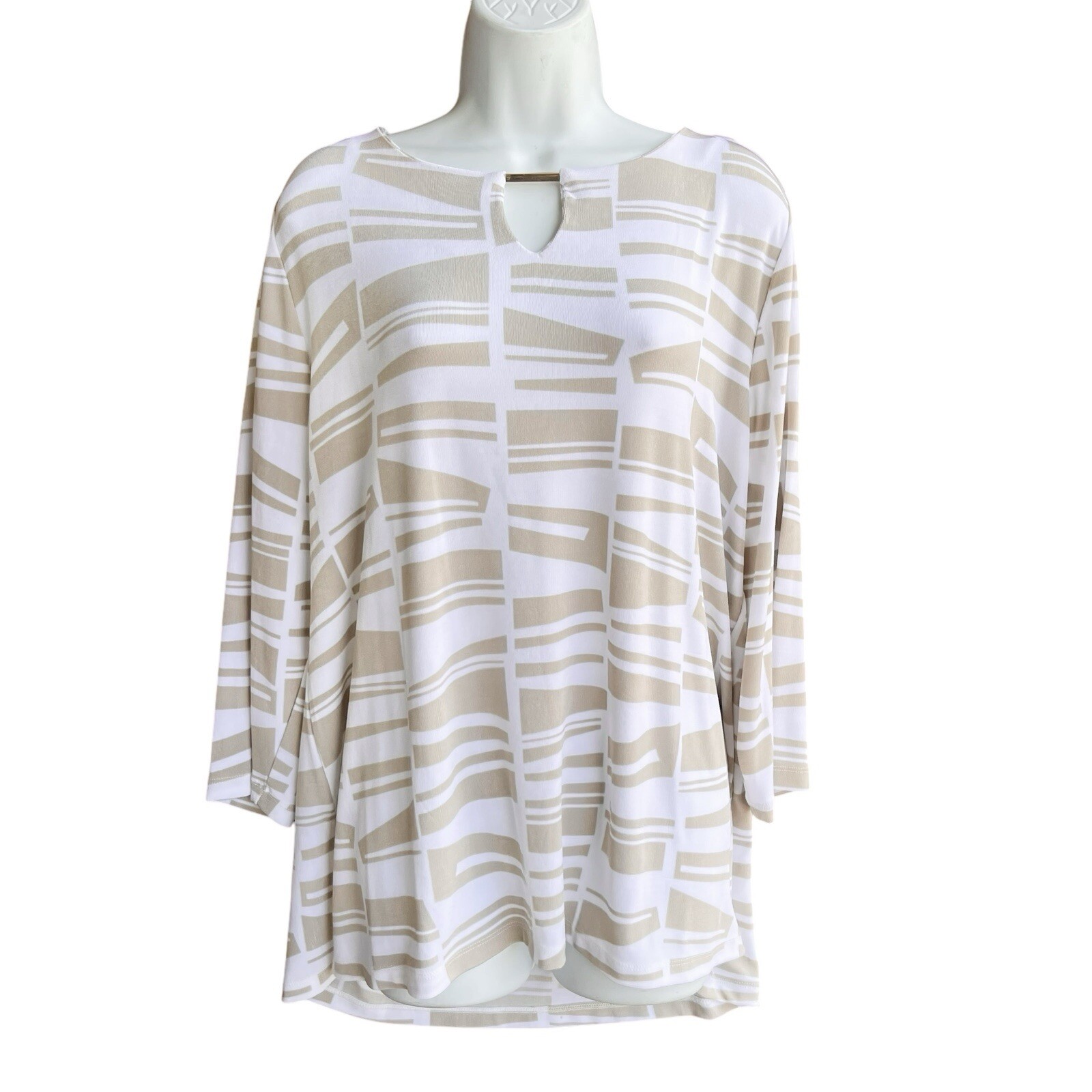 CHICOS 3 Traveler Slinky Knit Tunic Тор XL White Moss Keyhole Geo Print Blouse