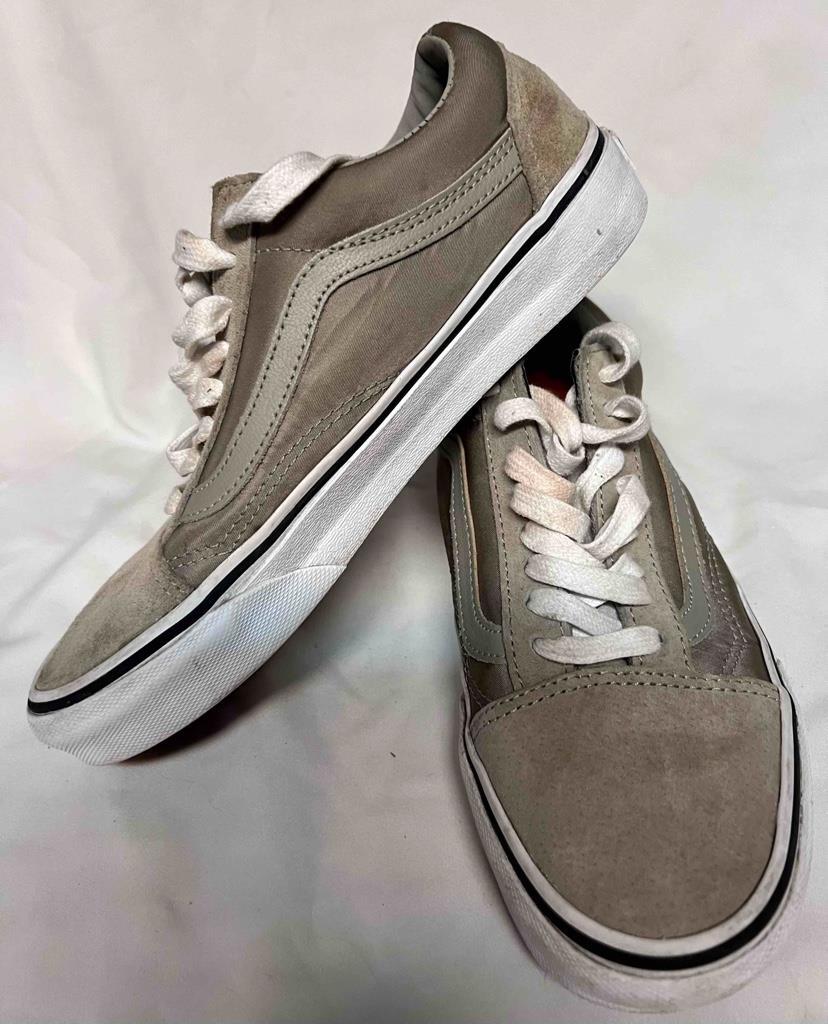 Vans Beige Suede/Leather Casual or Skateboarding Shoes #721454 Men 6.5 Women 8