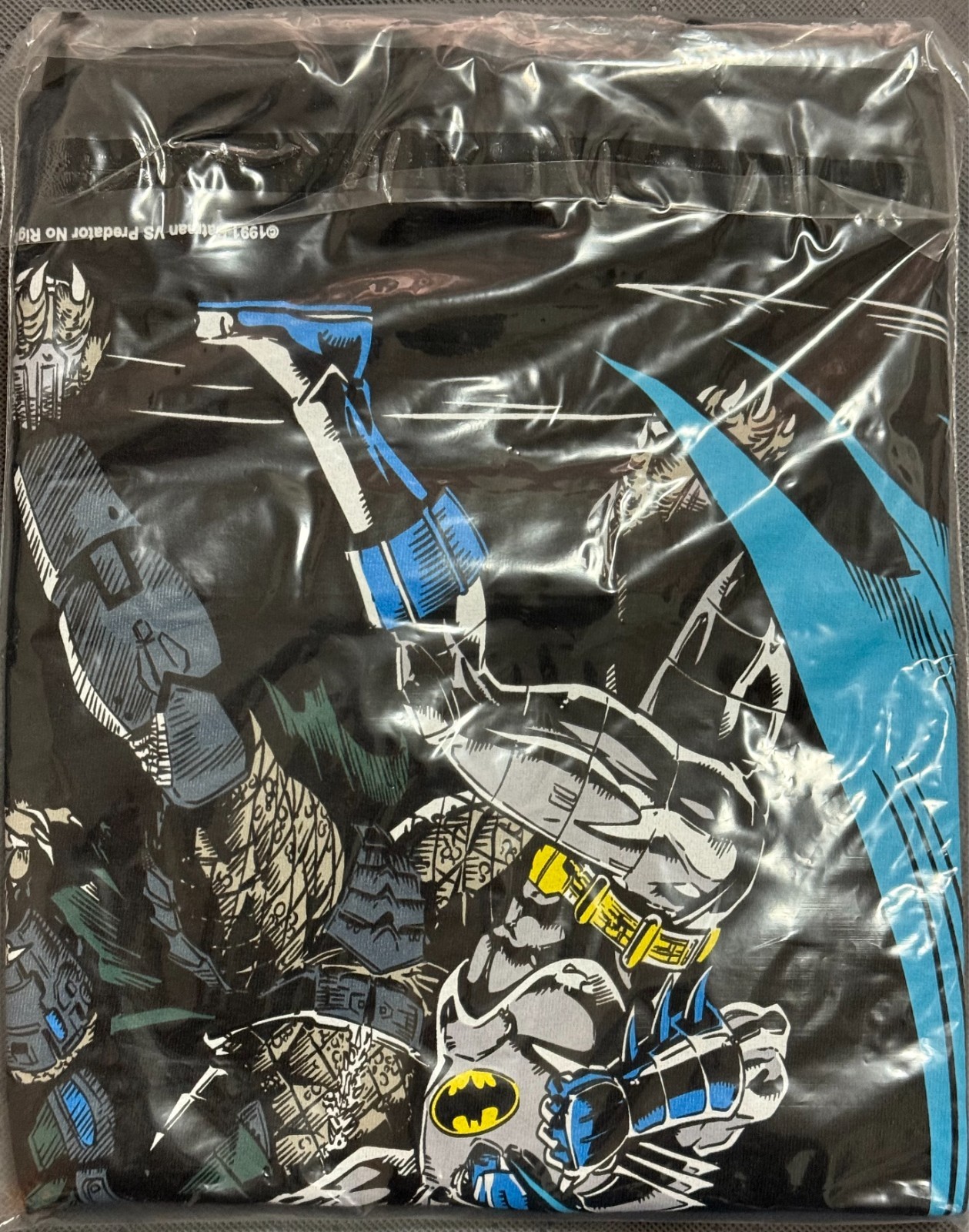 Batman vs Predator Tee Shirt 2 dc badlands whitegold industries black sz M