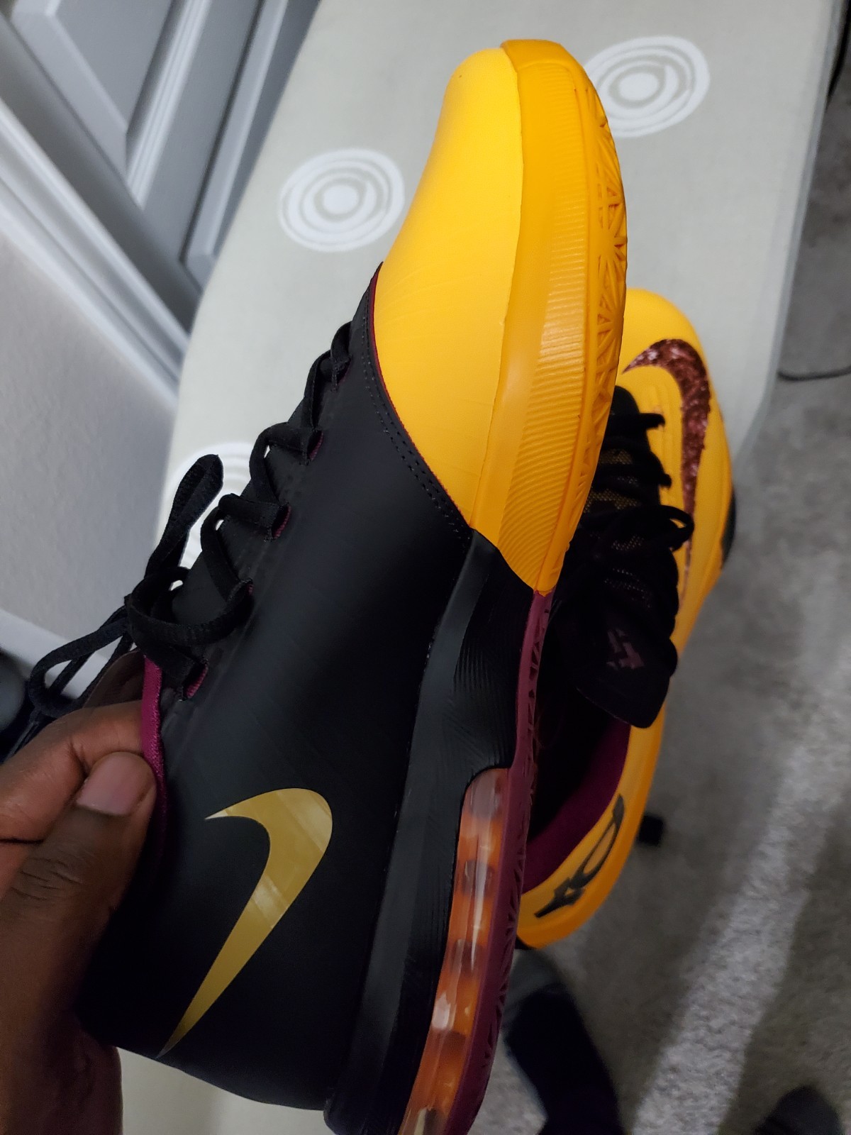 Nike Men’s KD 6 Peanut Butter & Jelly Sneaker, Lace Up, Yellow Black Burgundy
