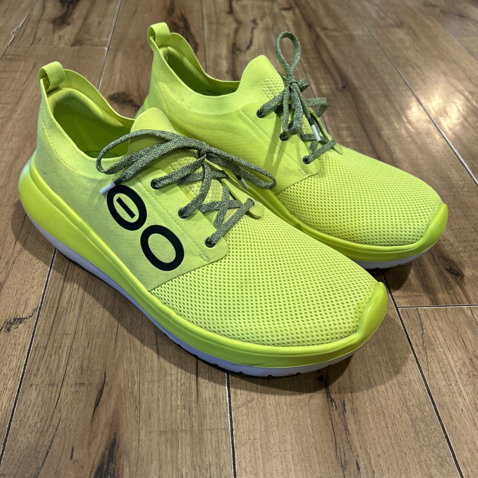OOFOS Oomy Stride Electro Green Men’s Running/Walking Shoes Sizes- US 12/ EU 45