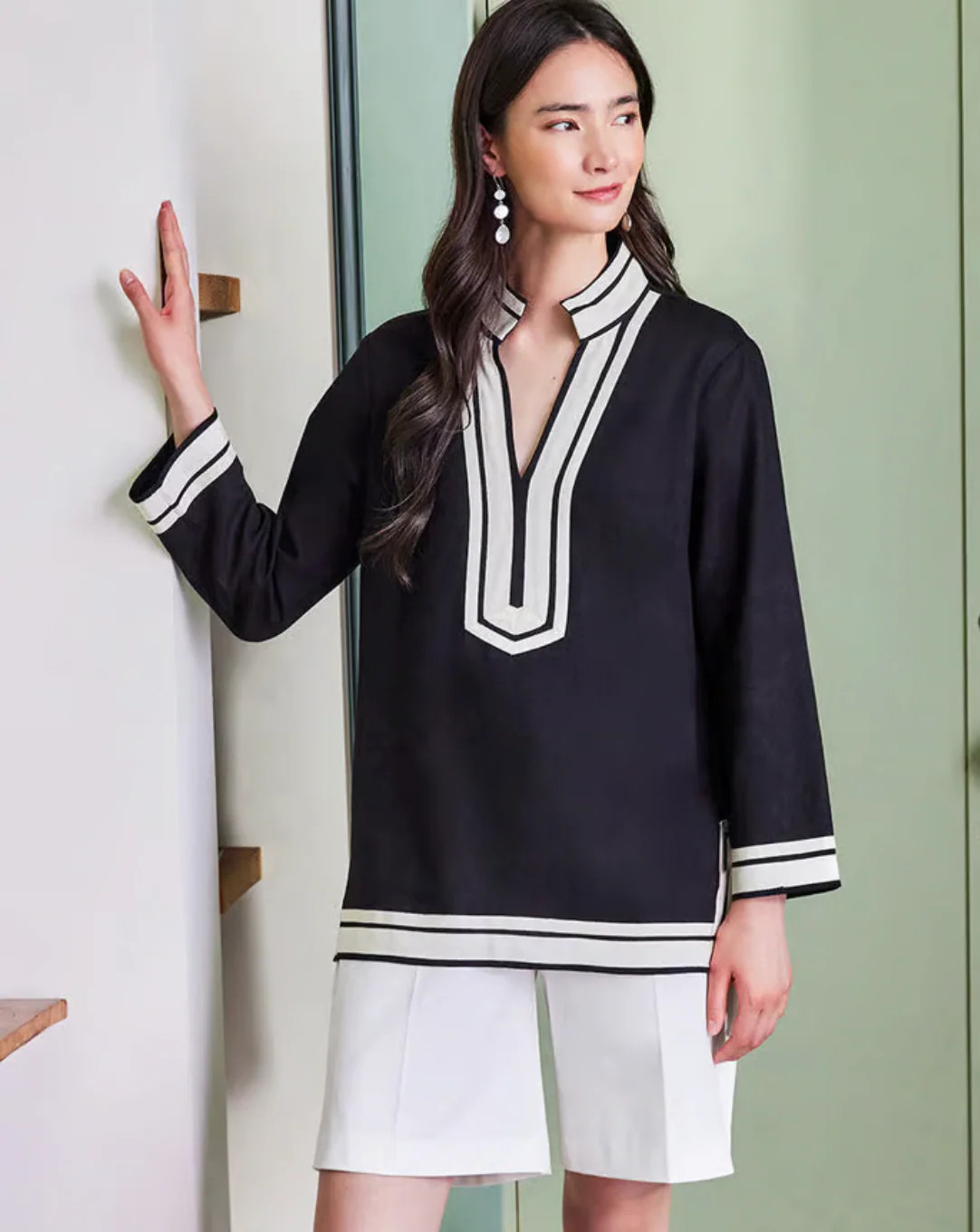 The St. Tropez Tunic in Linen Blend by Karen Kane – CLOSEOUT