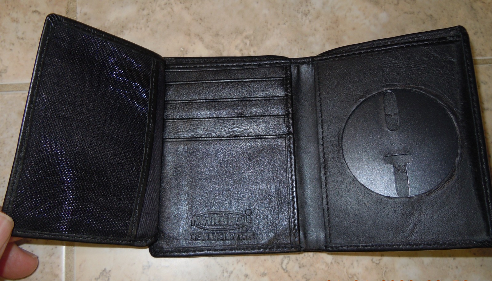 BLACK GENUINE LEATHER RFID SECURE MARSHAL BADGE HOLDER BILL FOLD
