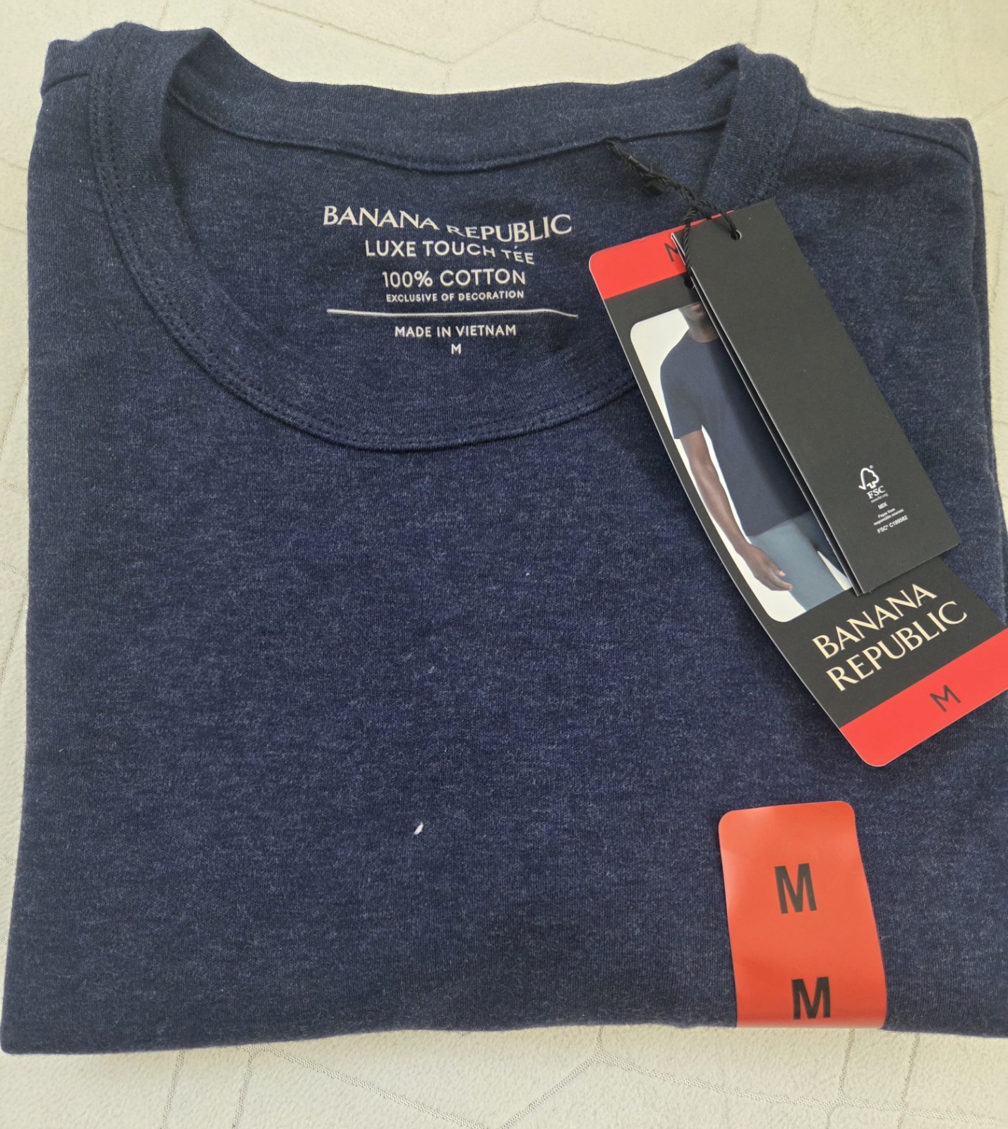 Banana Republic Men’s Luxe Touch Tee Navy Blue T-Shirt Size M NWT