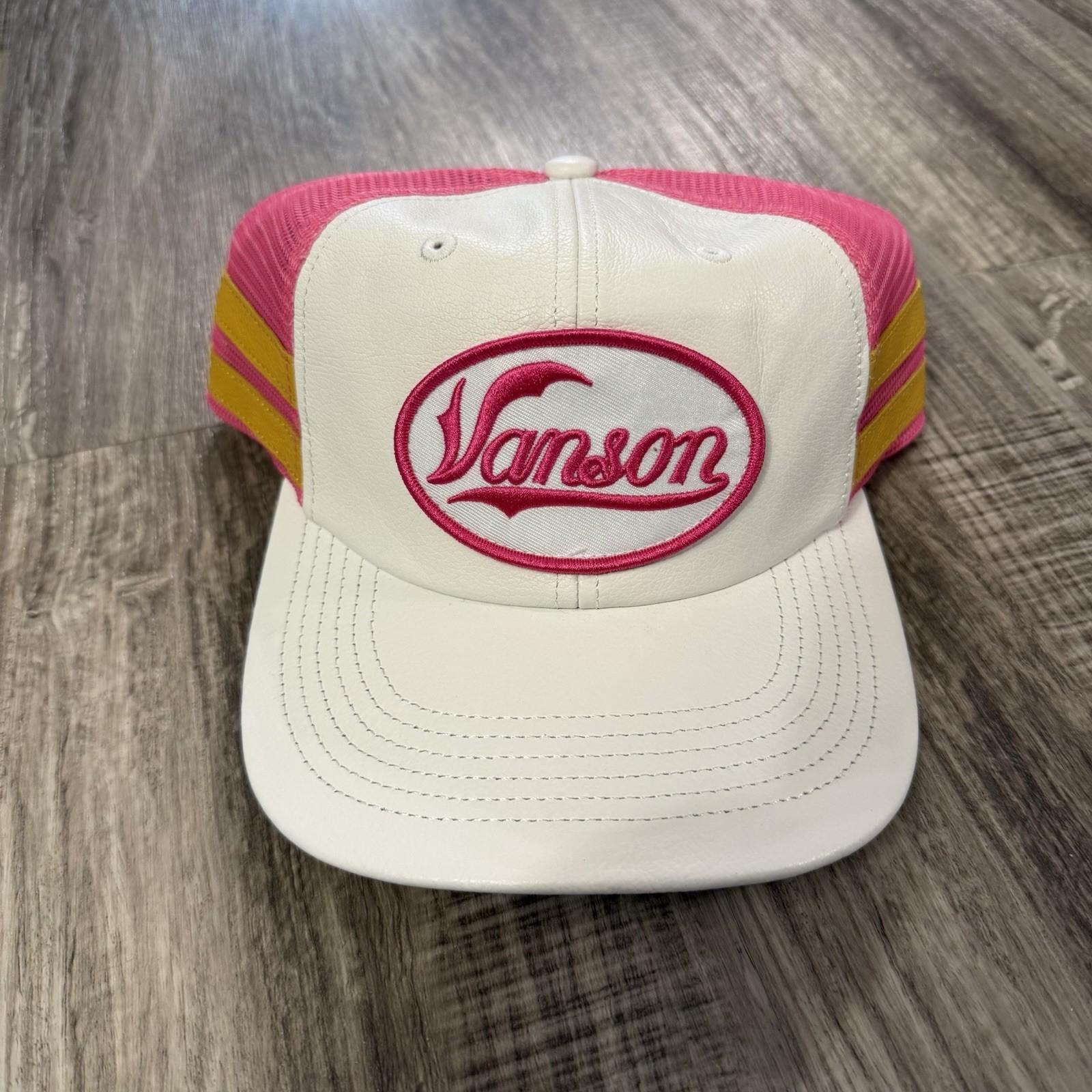 Supreme X Vanson Leather Mesh Back 6-Panel Hat White One Size FW25 – Brand New