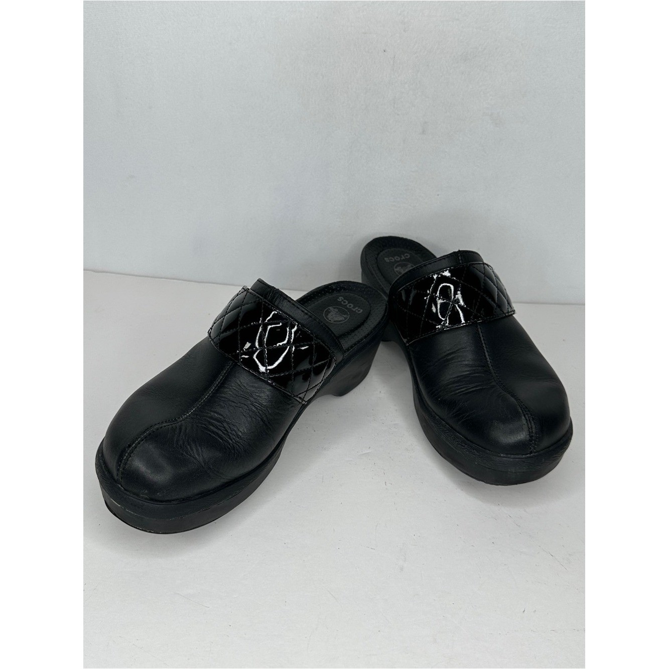 Crocs Cobbler Black Leather Quilted Patent Strap Clog Mules Y2K Sz 9